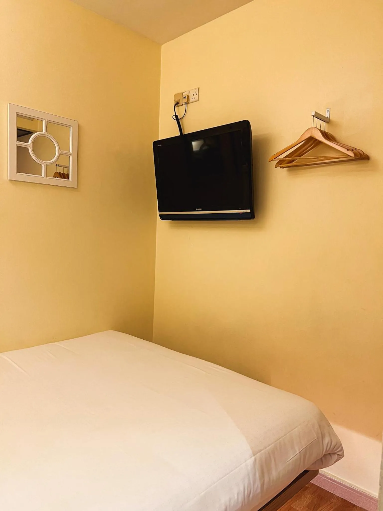 TV and multimedia, Bed in Fragrance Hotel - Classic