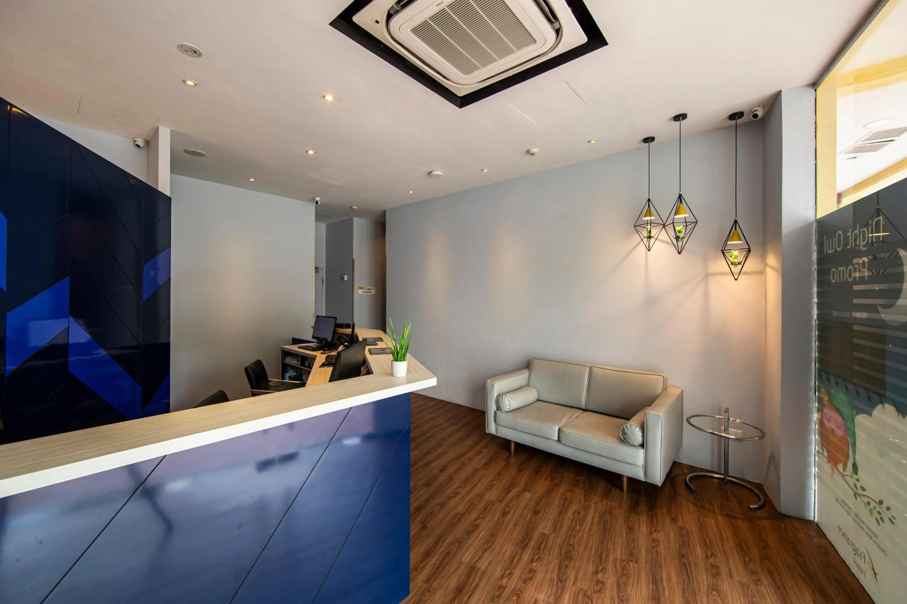 Lobby or reception, Bed in Fragrance Hotel - Classic