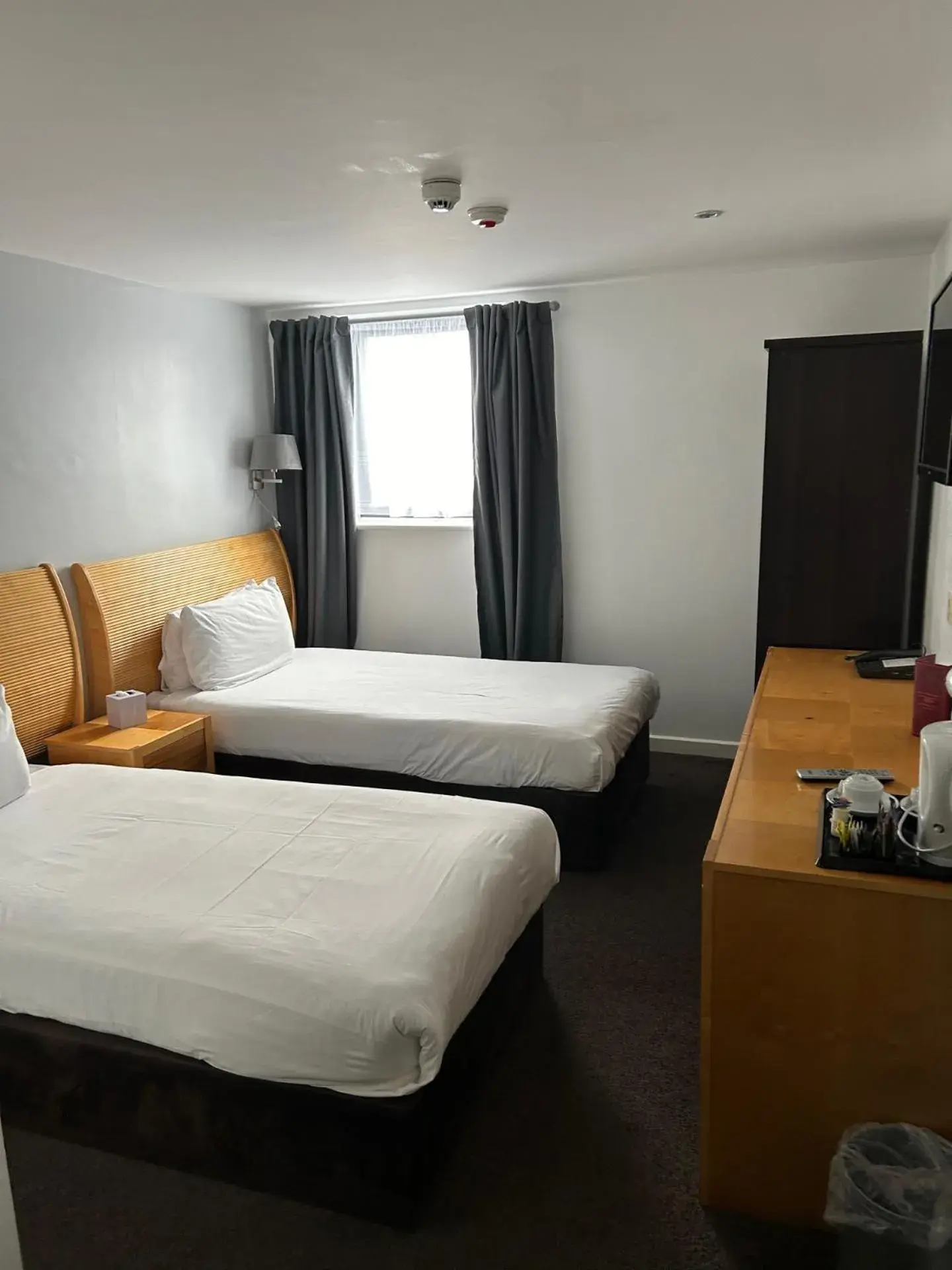 Bed in Ramada Birmingham Oldbury M5 J2 Bed in Ramada Birmingham Oldbury M5 J2