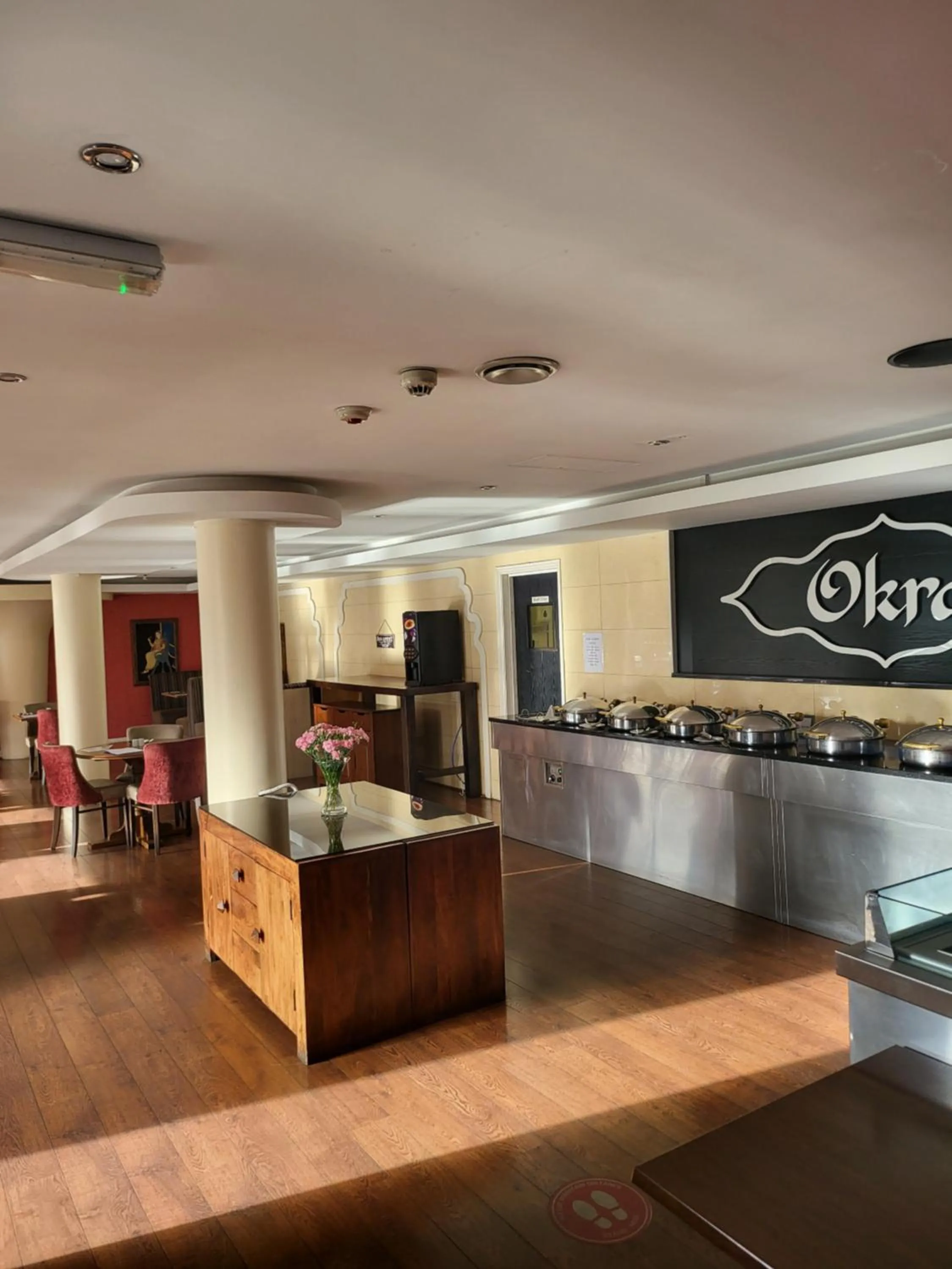 Restaurant/places to eat in Redwings Lodge Birmingham