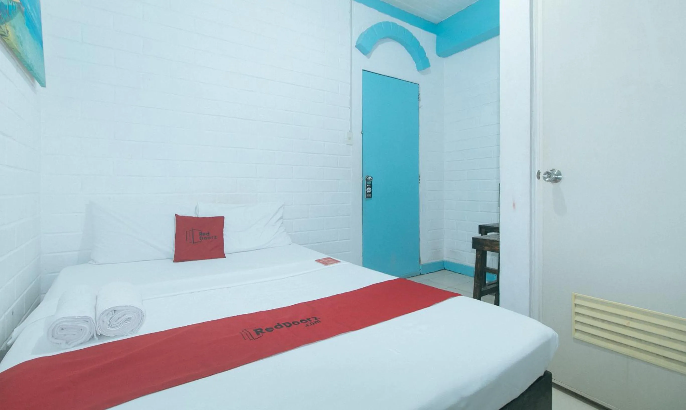 Bed in RedDoorz at La Maria Pension And Tourist Inn