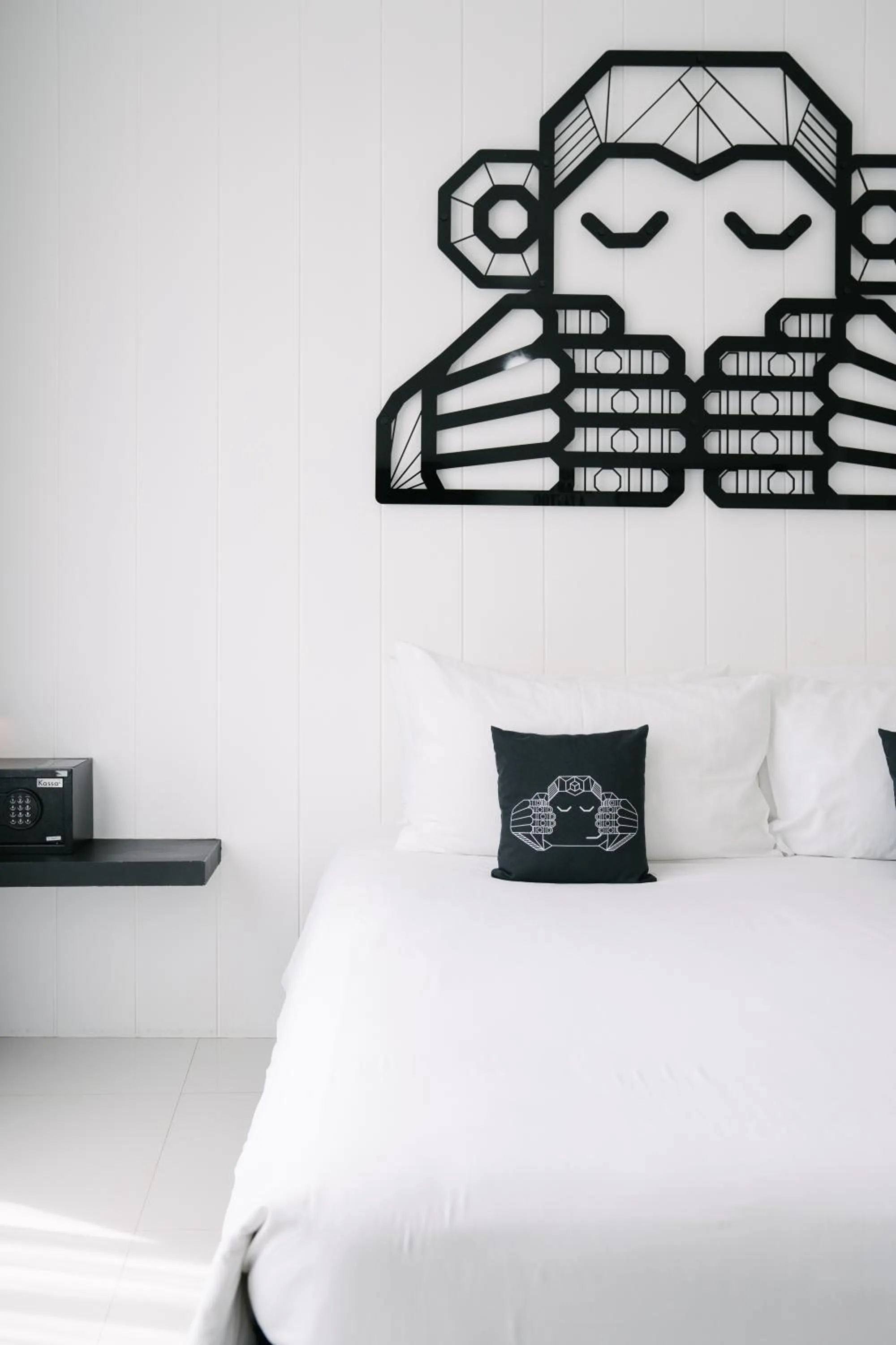 Bedroom, Bed in Blu Monkey Phi Phi Island