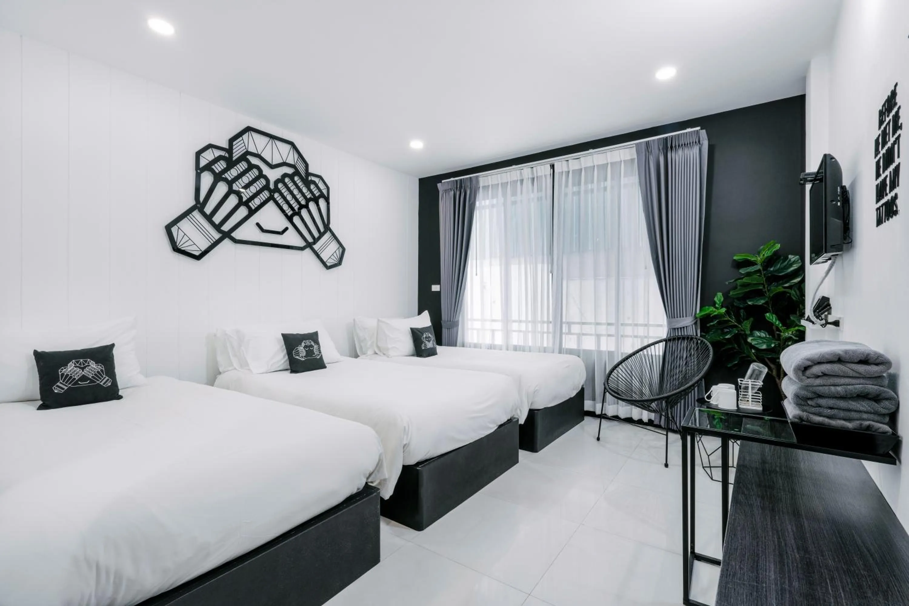 Bedroom, Bed in Blu Monkey Phi Phi Island