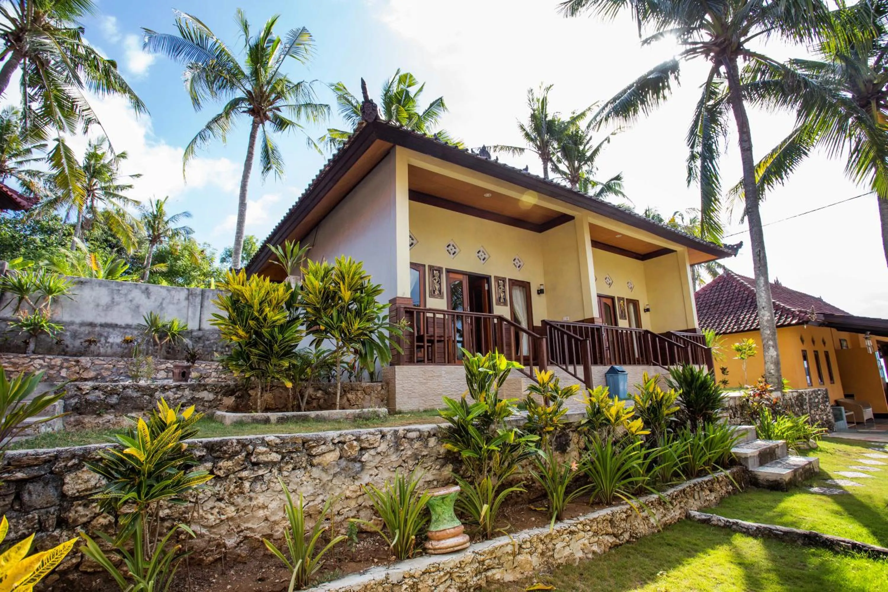Garden in Secret Point Huts