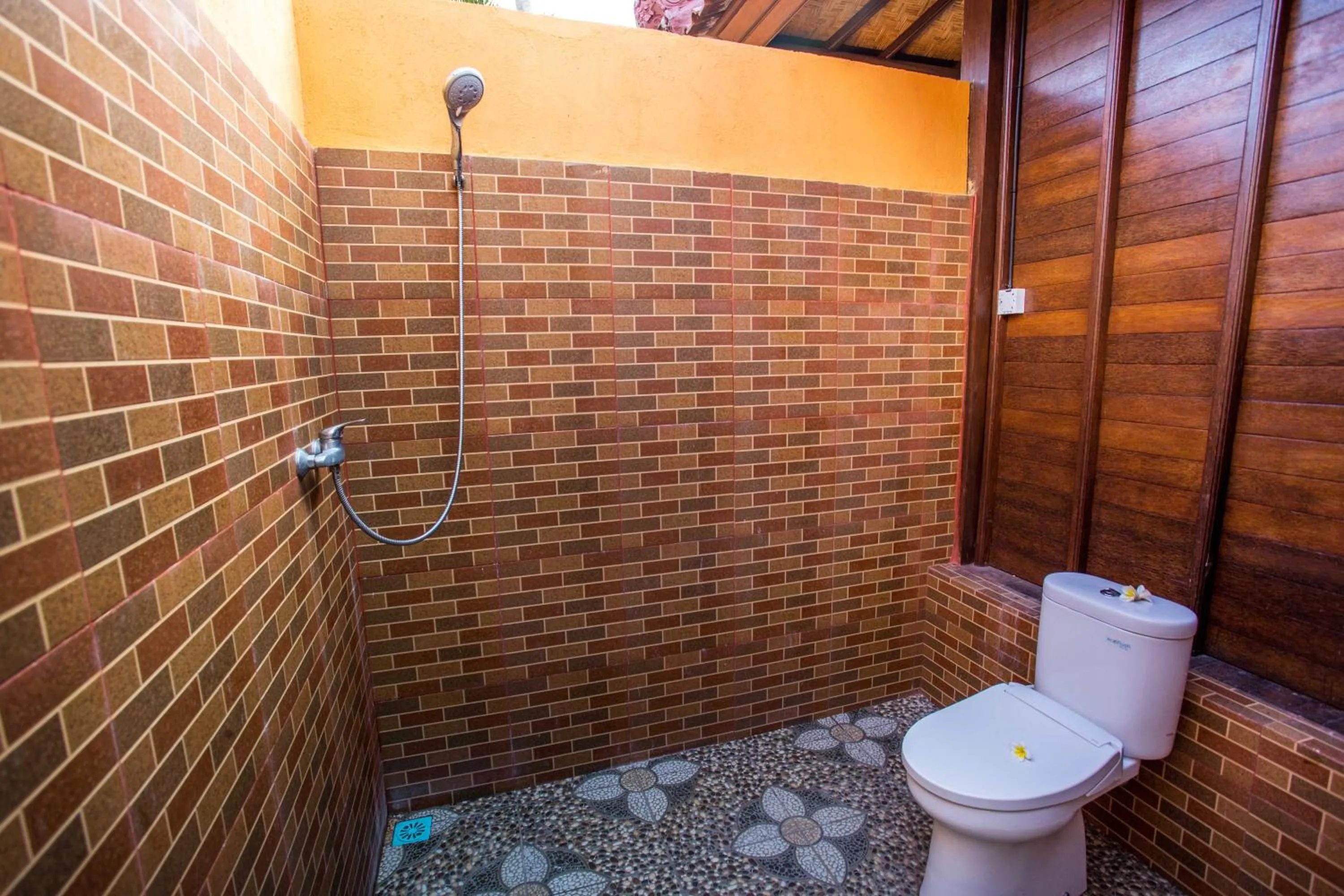 Bathroom in Secret Point Huts