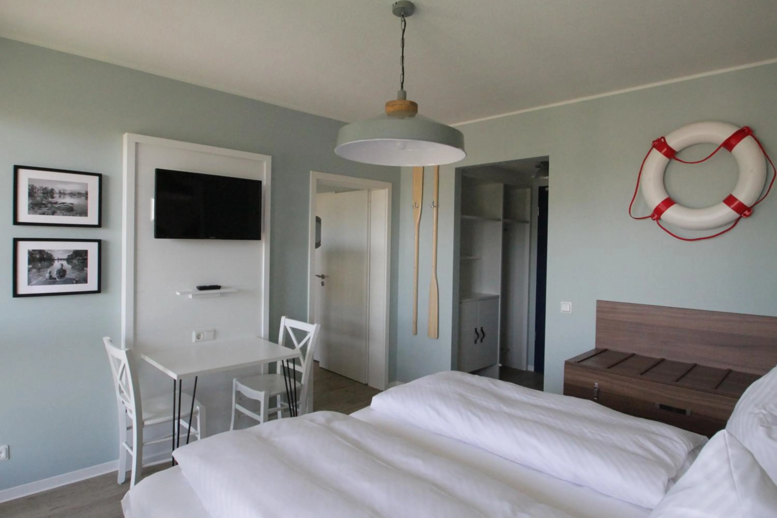 Photo of the whole room, Bed in Havelhotel