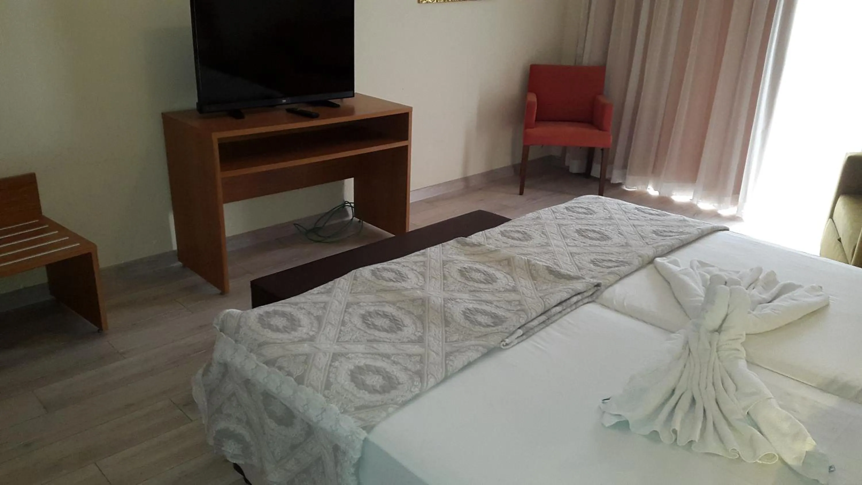 Bed in Begonville Hotel