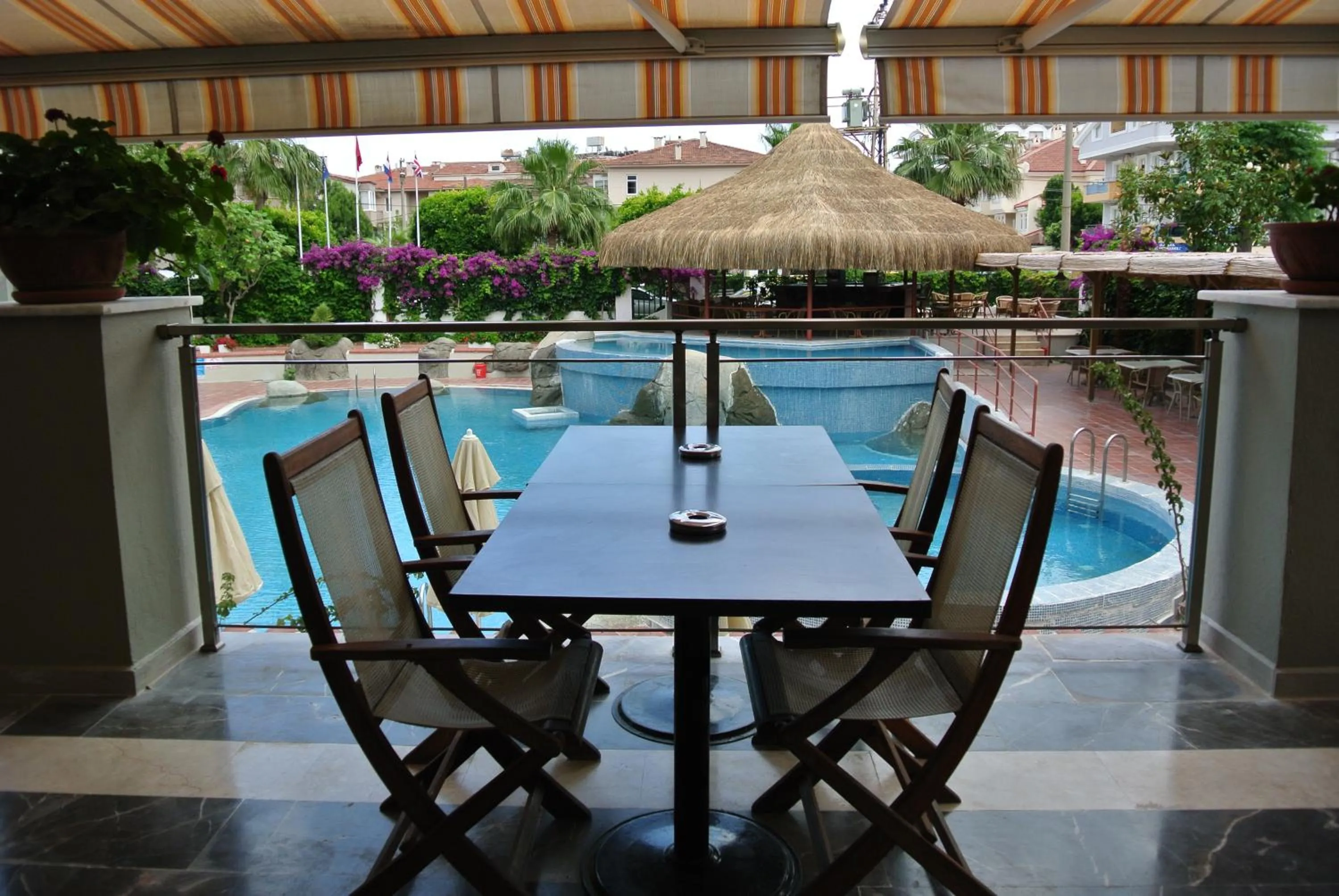 Balcony/Terrace in Begonville Hotel