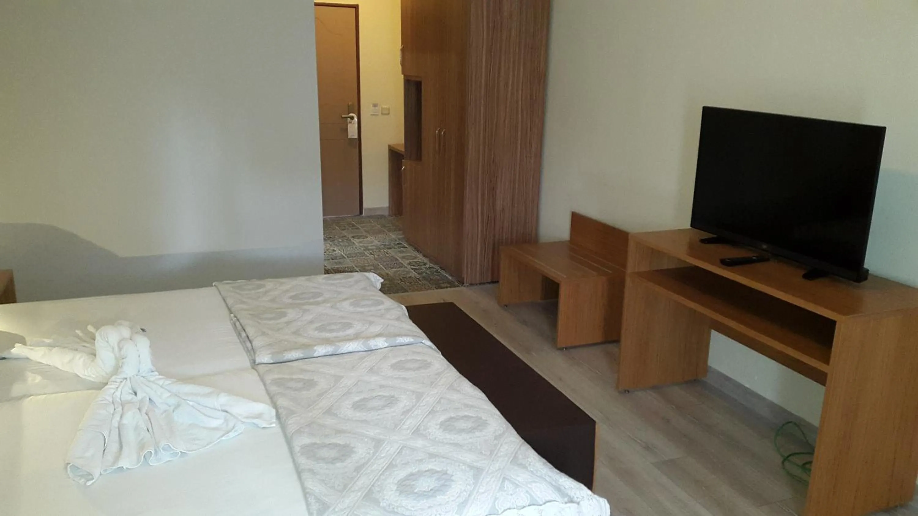 Bed in Begonville Hotel