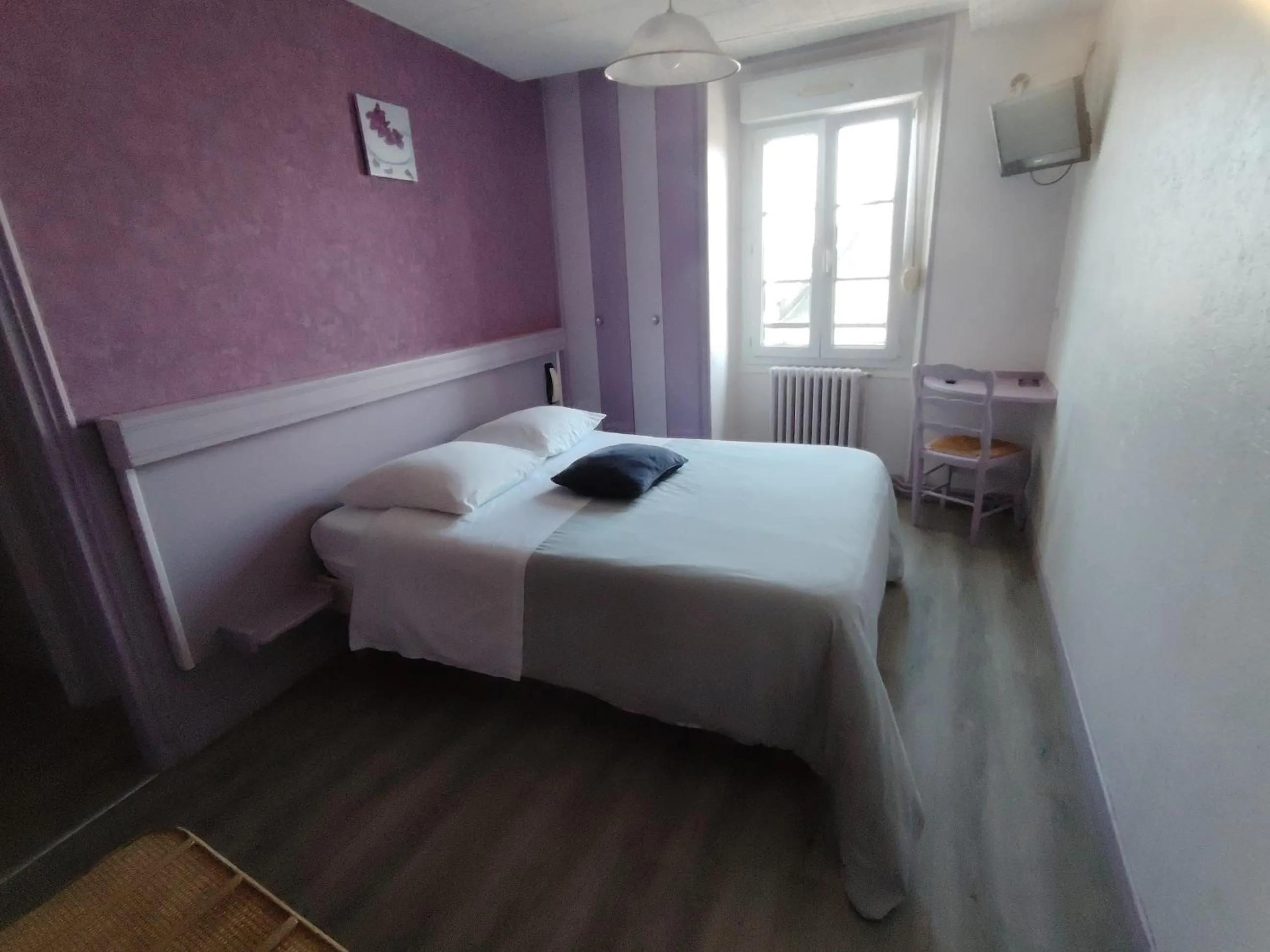 Bed in A La Porte Saint Jean