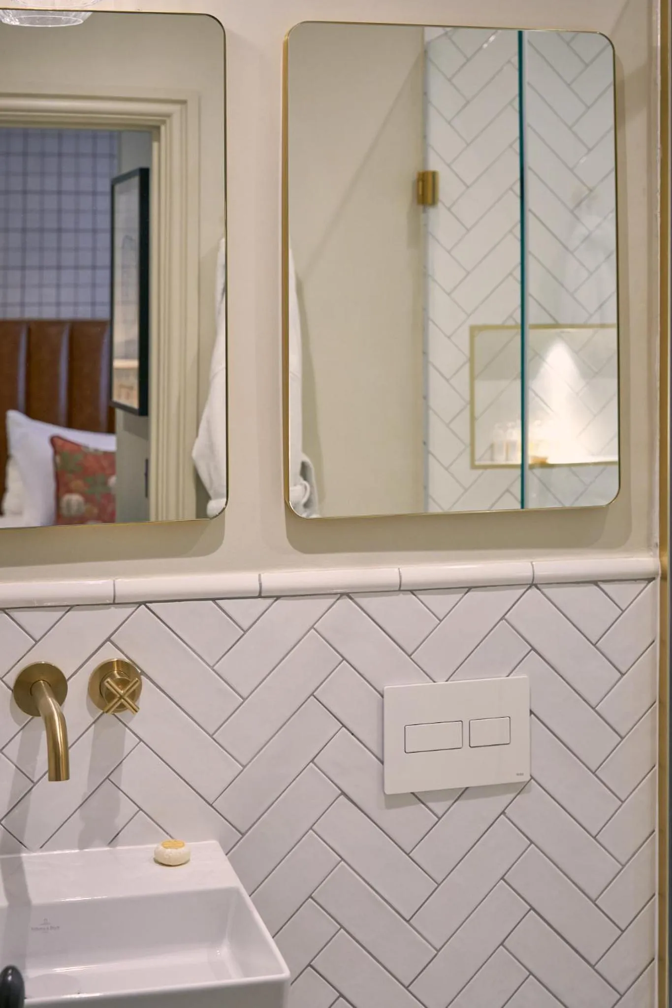 Bathroom in The Tophams Hotel