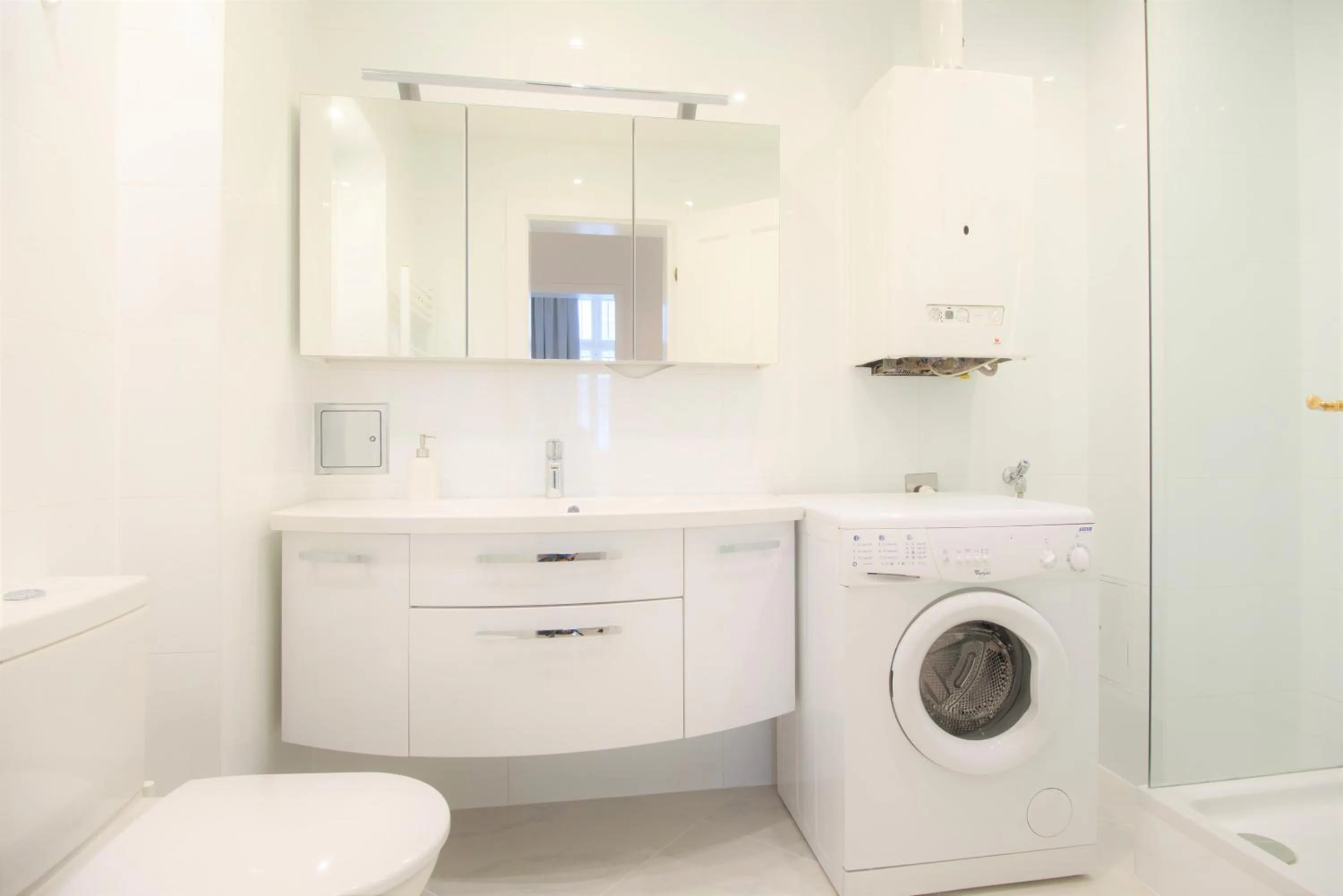 Bathroom in Vienna-apartment-one Schmidgasse