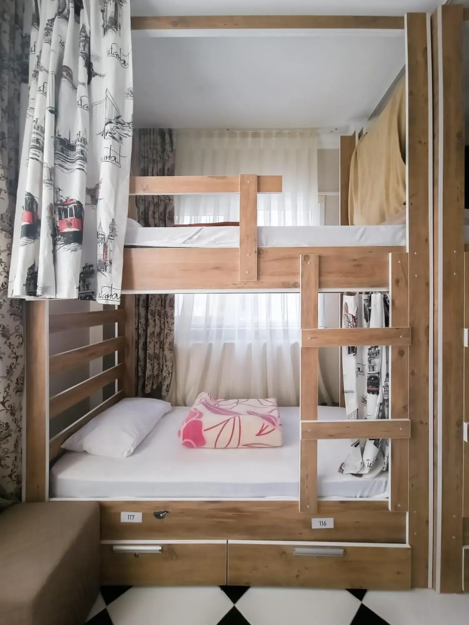 bunk bed, Bed in Taksim Hostel Green House Istanbul bunk bed, Bed in Taksim Hostel Green House Istanbul
