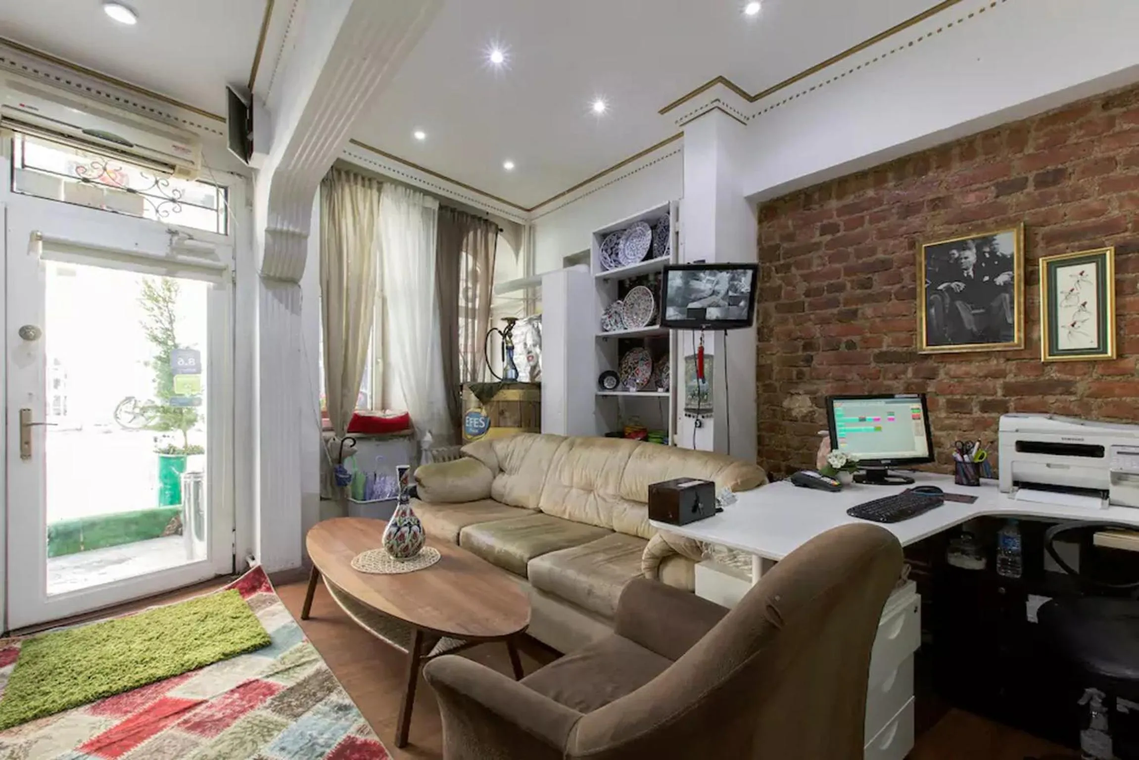 Lobby or reception in Taksim Hostel Green House Istanbul