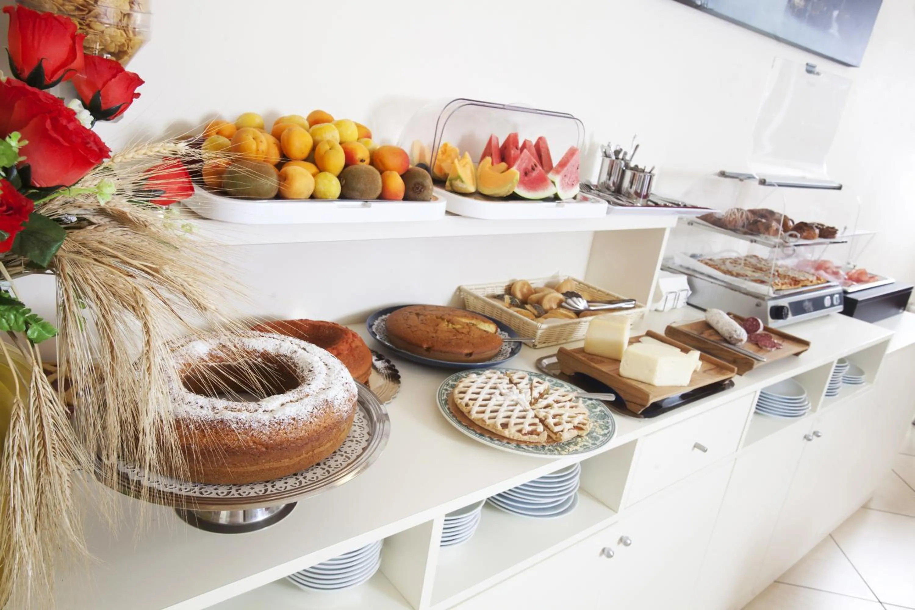 Buffet breakfast in Hotel Corallo