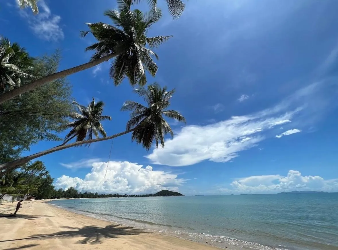 Lipa Lodge Beach Resort