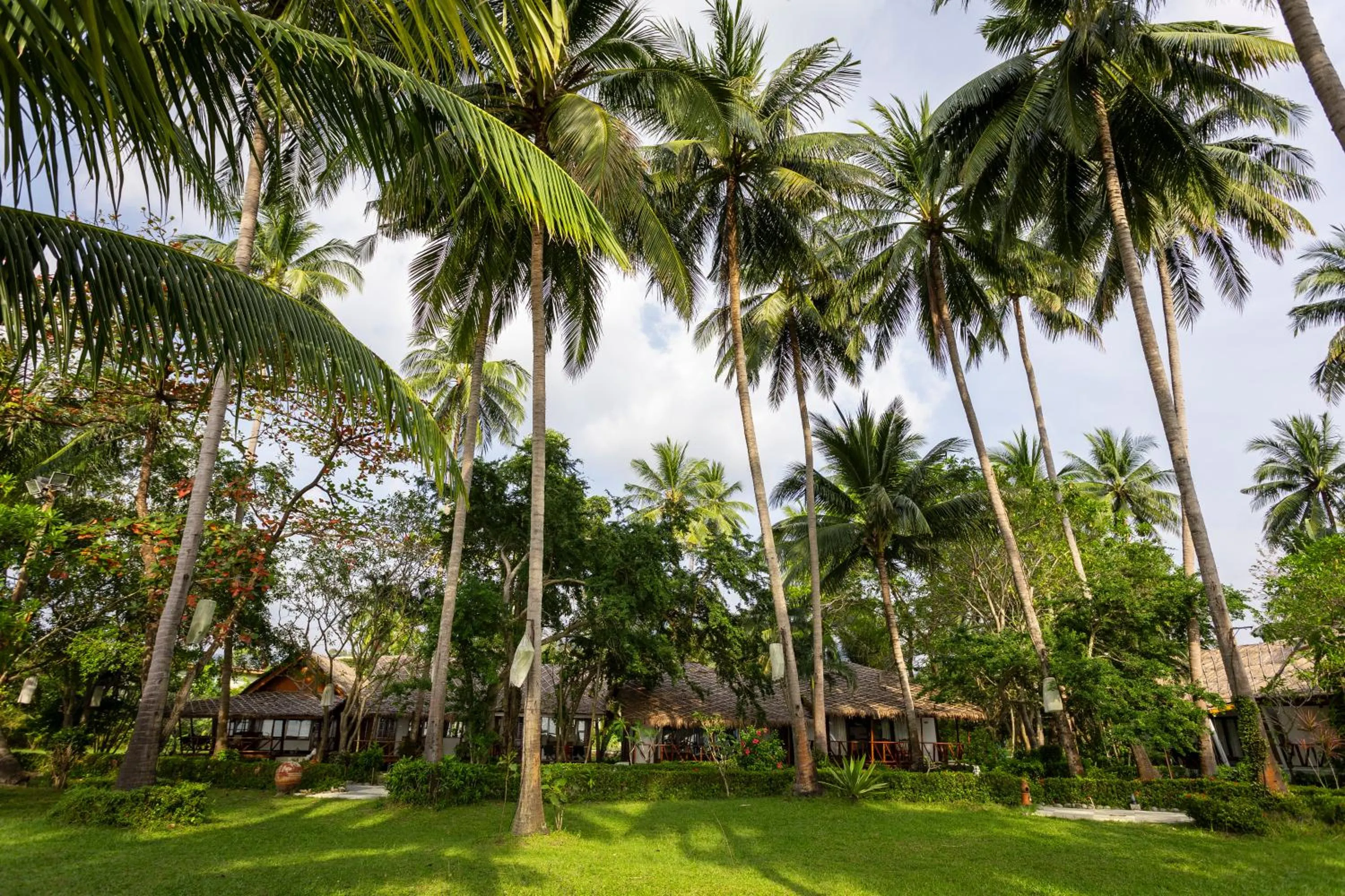 Property building in Lipa Lodge Beach Resort