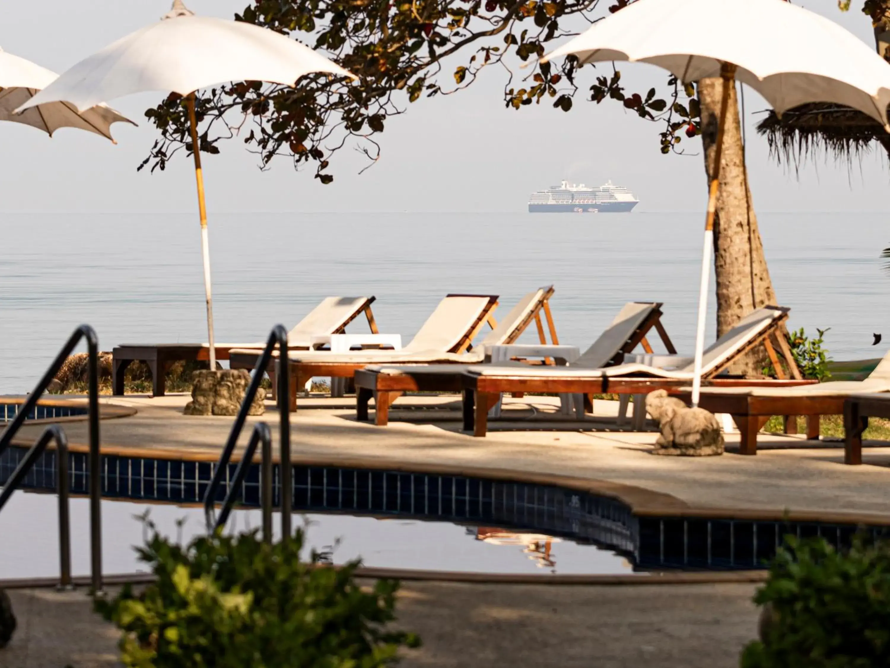 Property building in Lipa Lodge Beach Resort Property building in Lipa Lodge Beach Resort