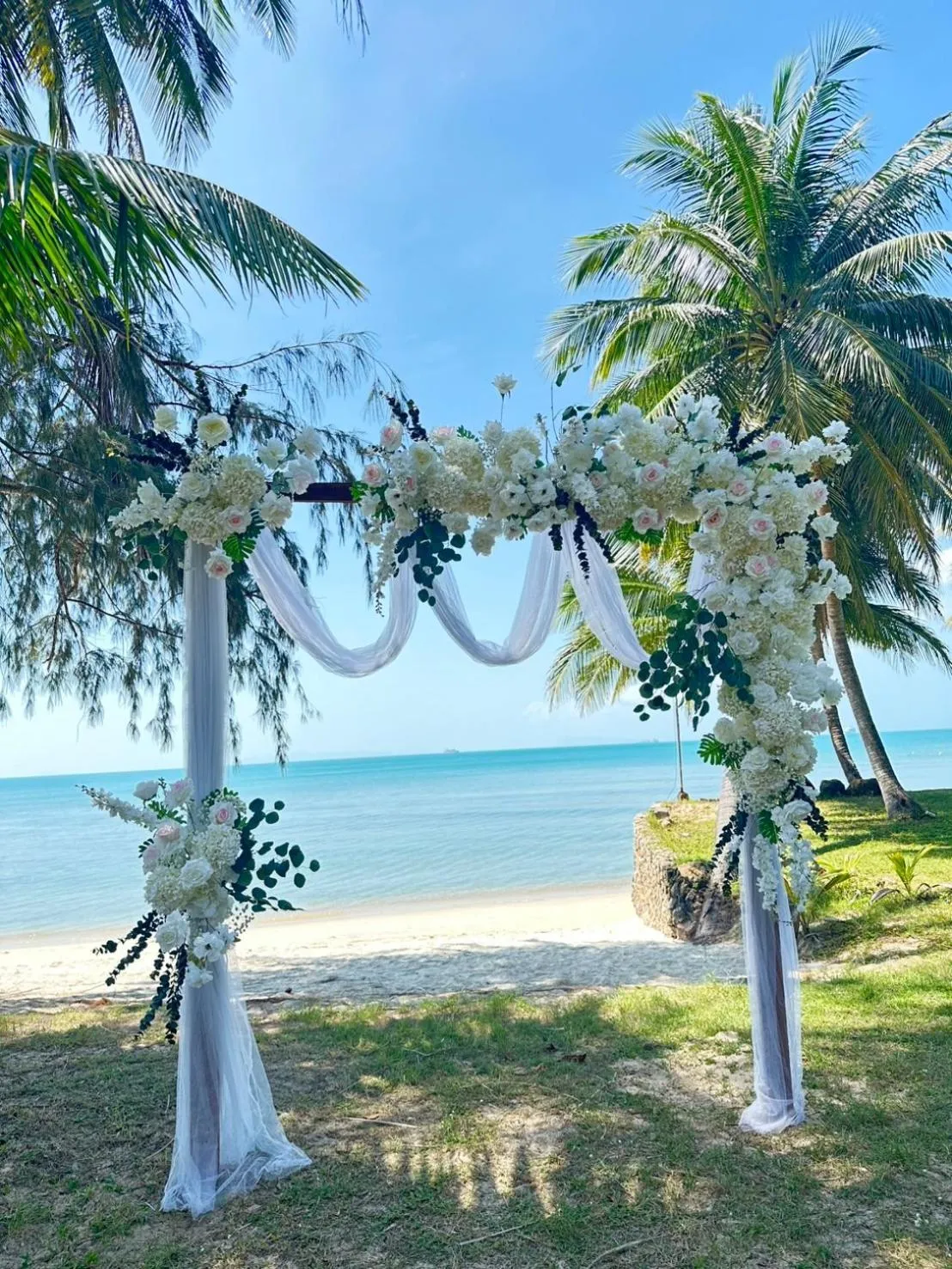 Lipa Lodge Beach Resort