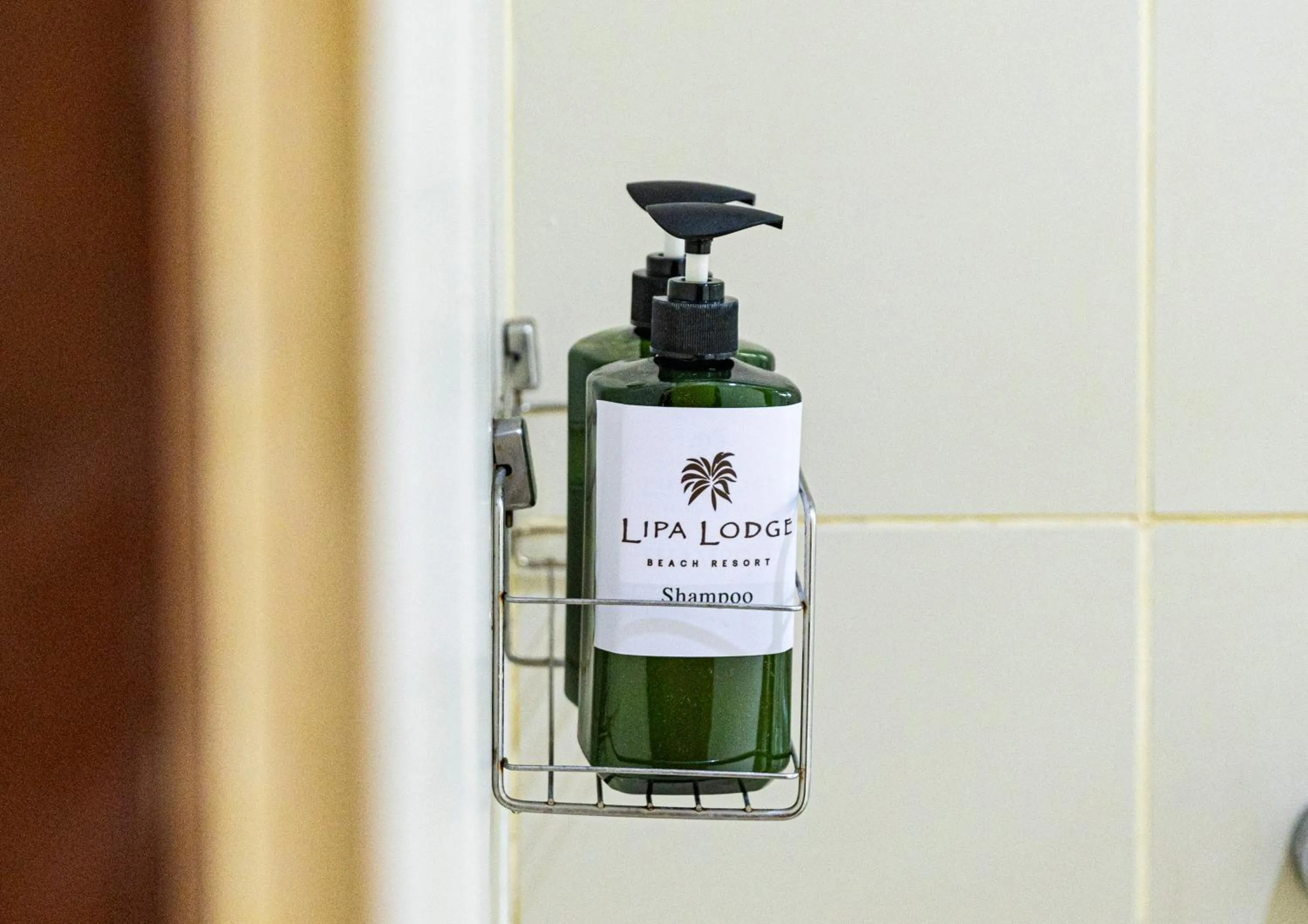 Lipa Lodge Beach Resort