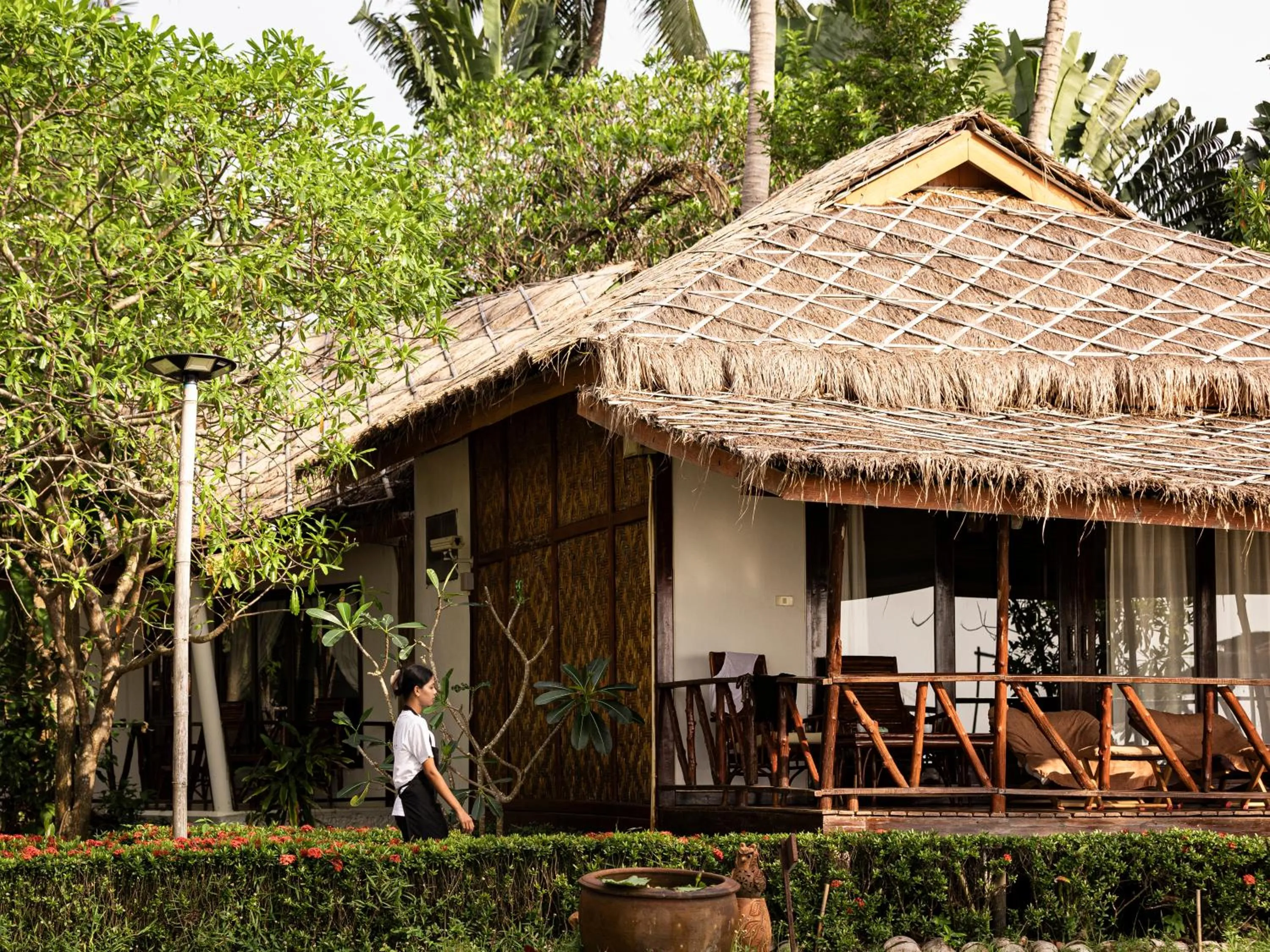 Lipa Lodge Beach Resort