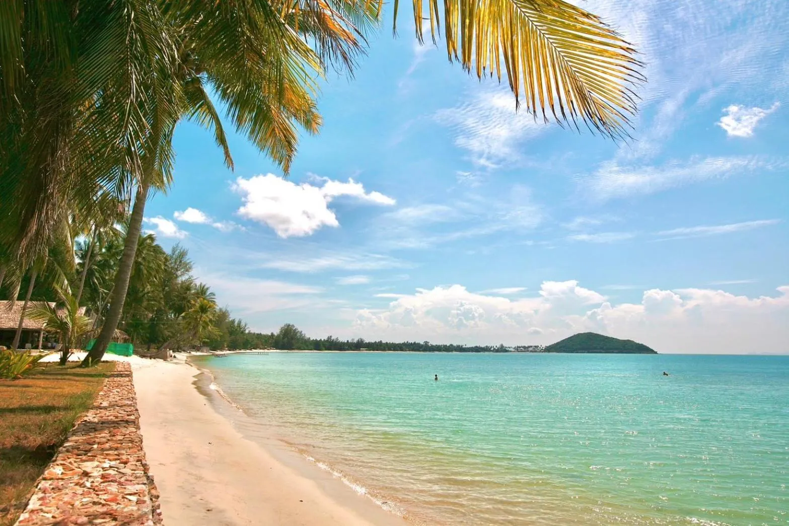 Lipa Lodge Beach Resort