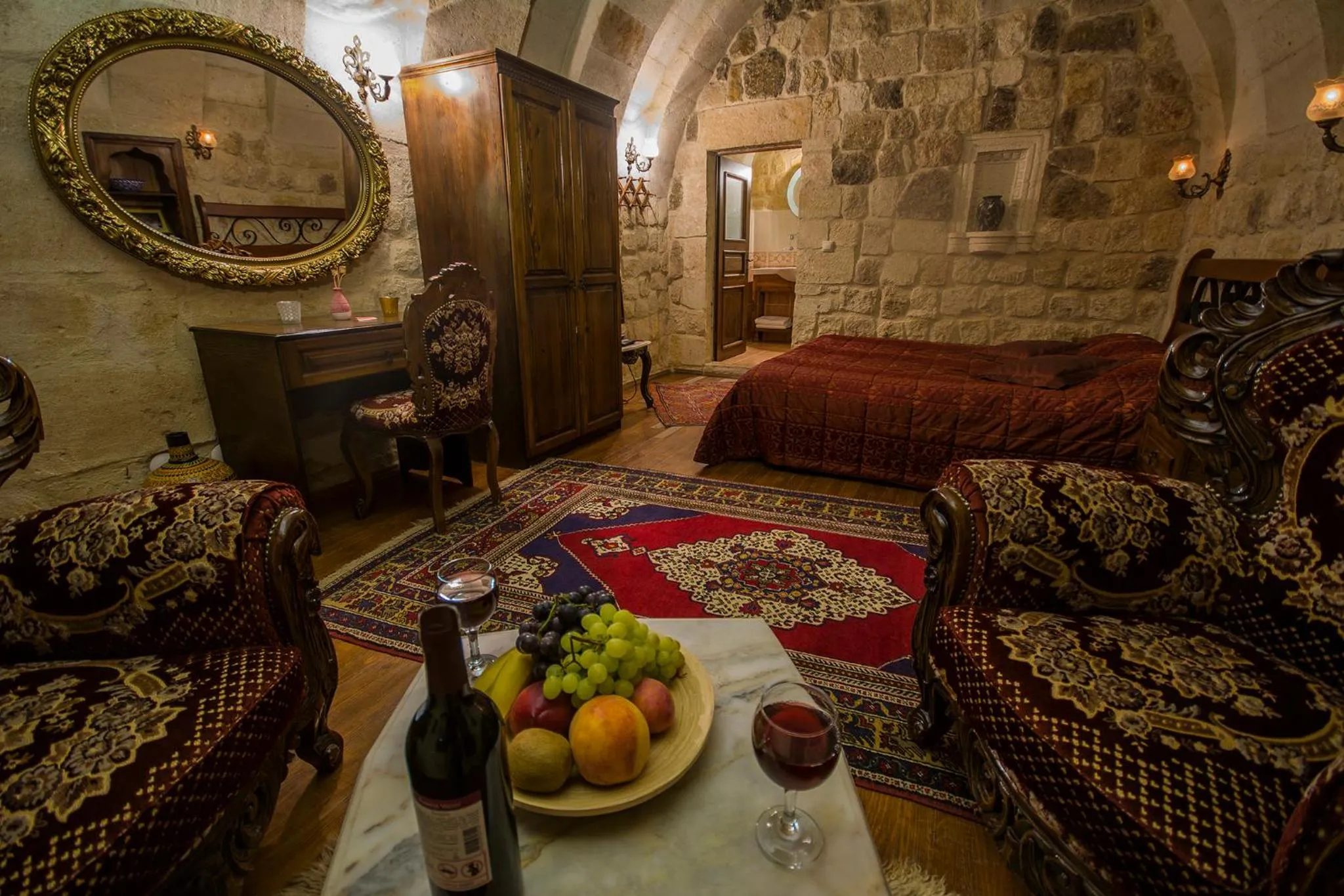 Photo of the whole room in Assiana Cave Hotel
