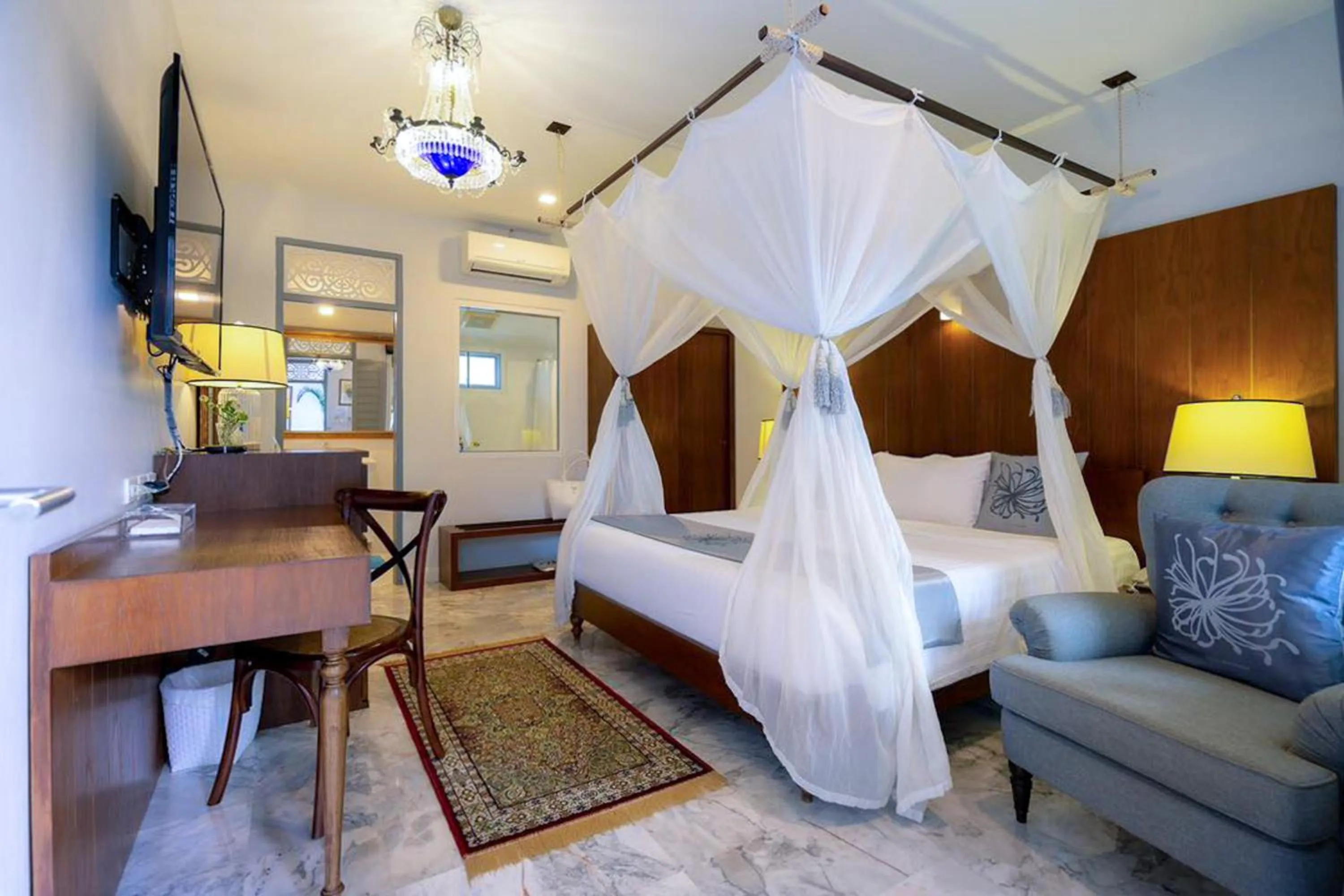 TV and multimedia, Bed in Villa Amphawa