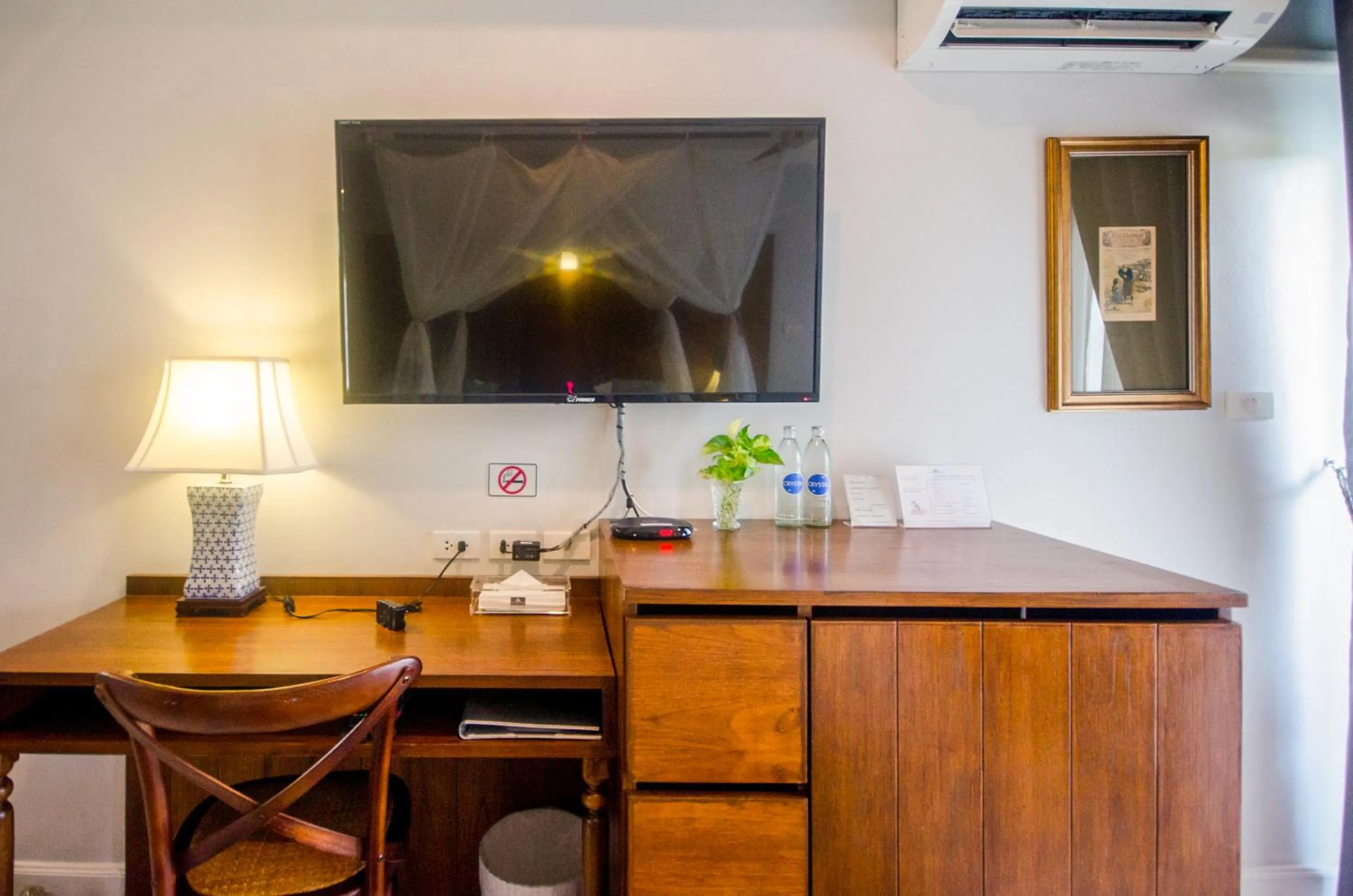 TV and multimedia in Villa Amphawa