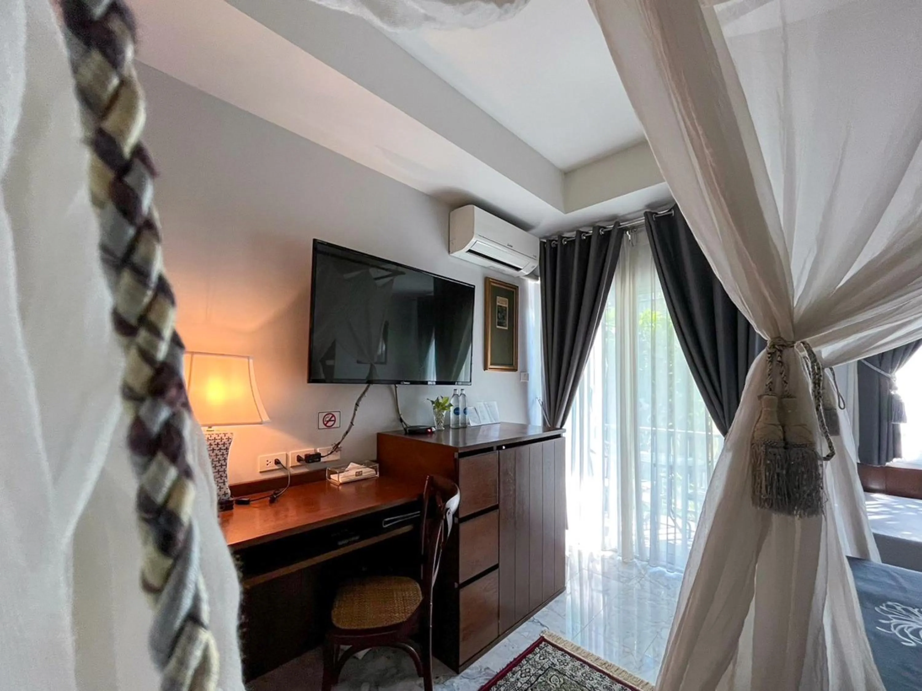 TV and multimedia in Villa Amphawa