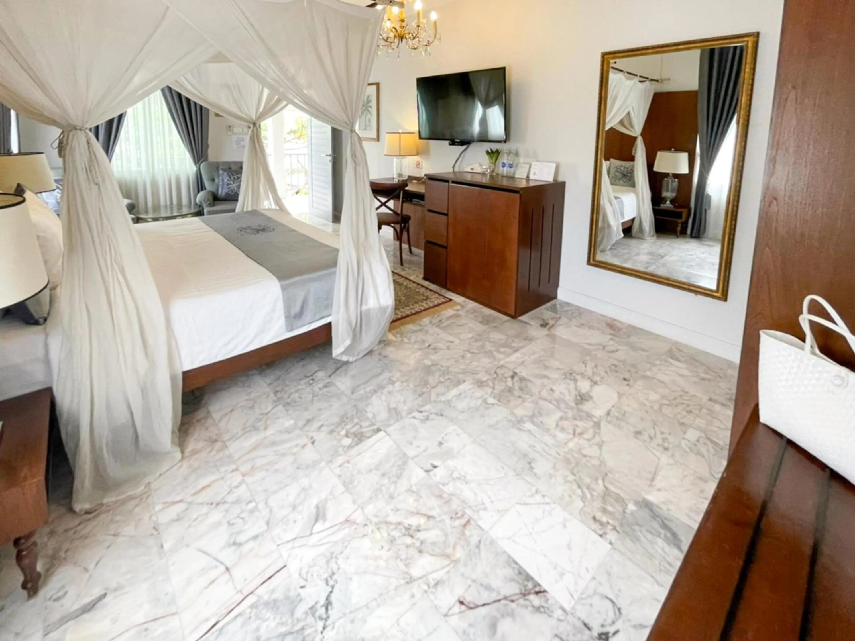 Bedroom, Bed in Villa Amphawa