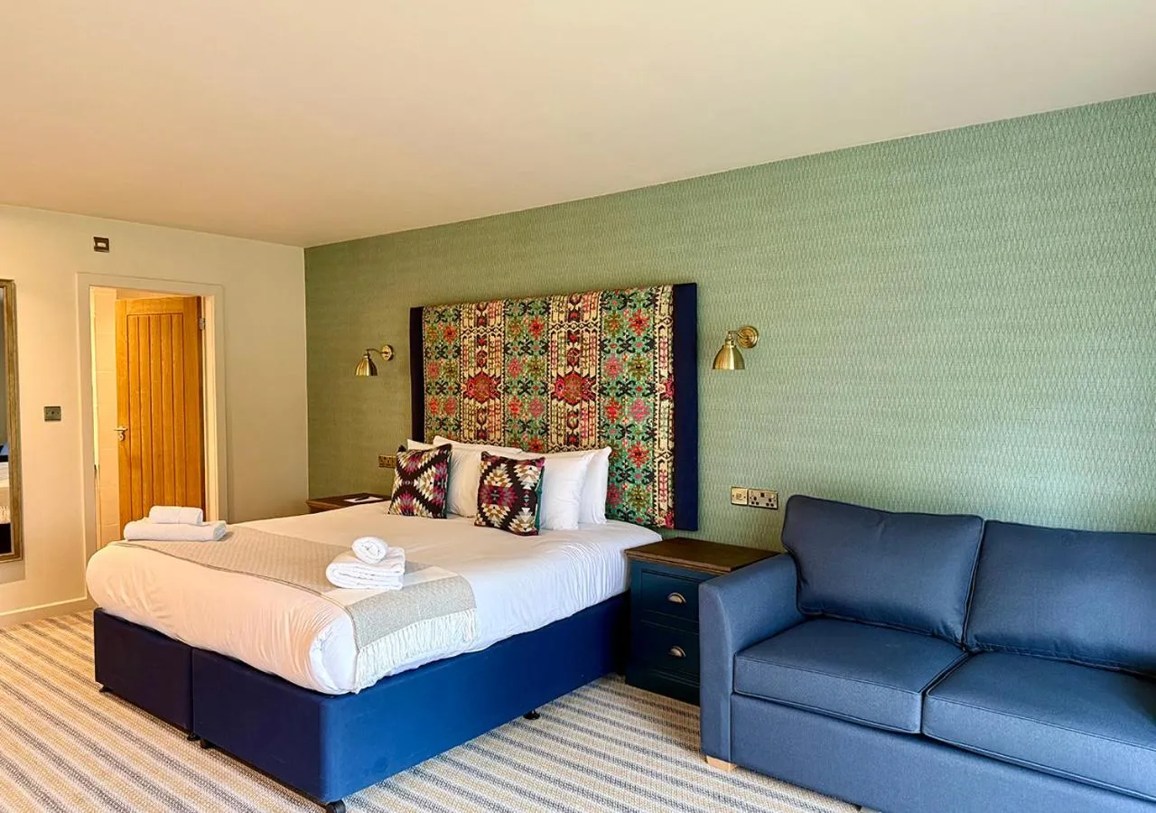 Bed in Great Hallingbury Manor & Lodges London Stansted