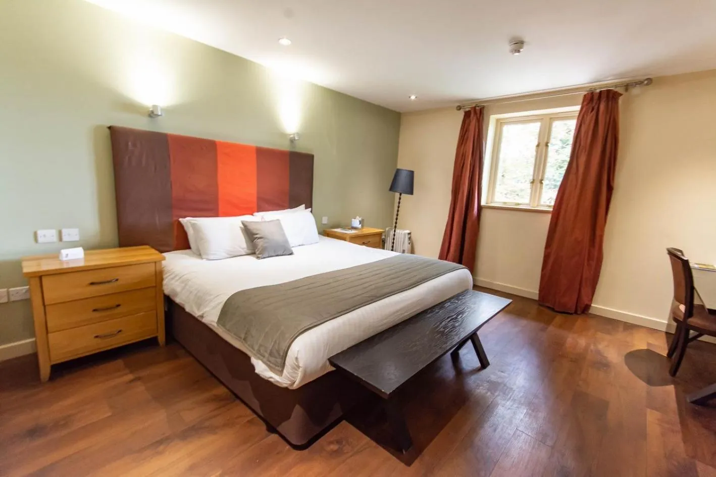Bed in Great Hallingbury Manor & Lodges London Stansted