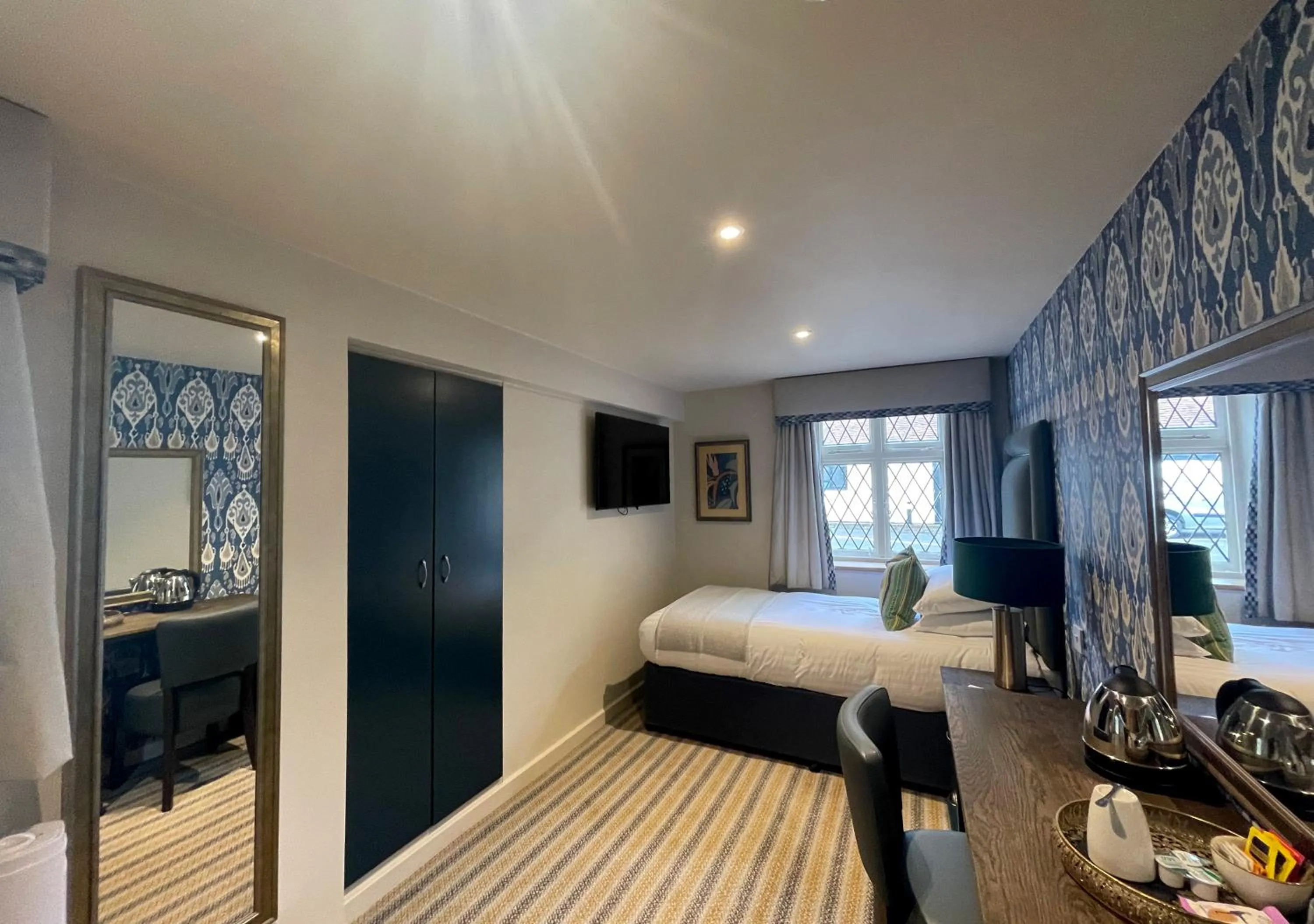 Bed in Great Hallingbury Manor & Lodges London Stansted