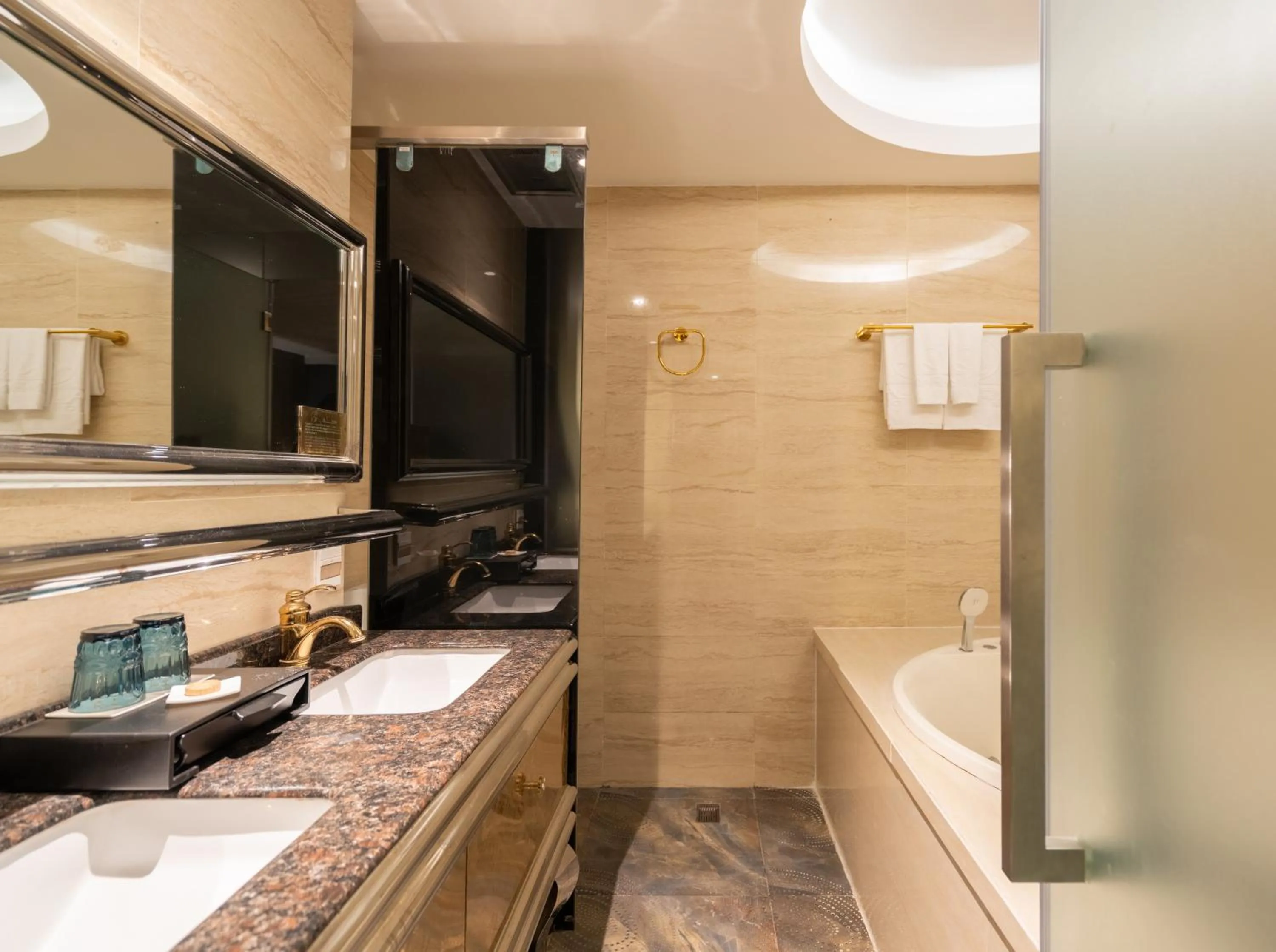 Bathroom in A&EM Phan Boi Chau