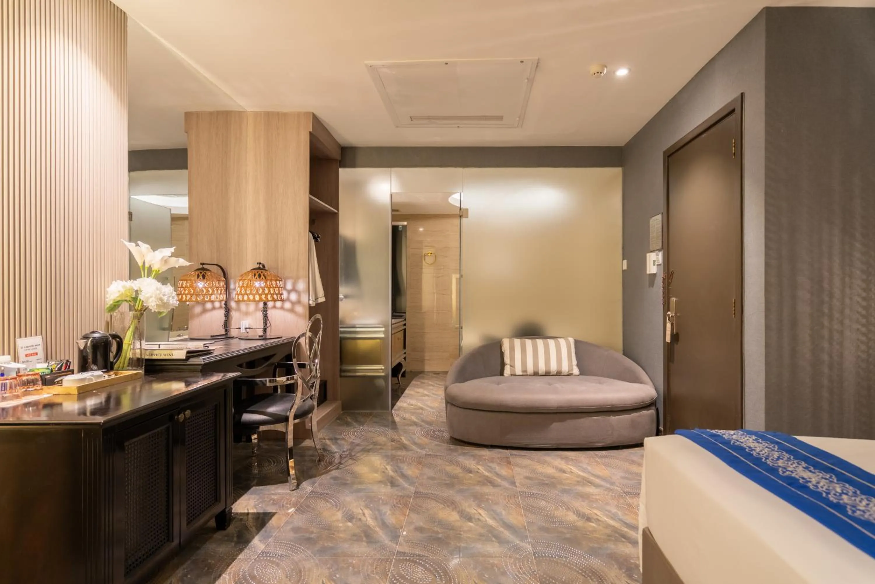 TV and multimedia, Bed in A&EM Phan Boi Chau