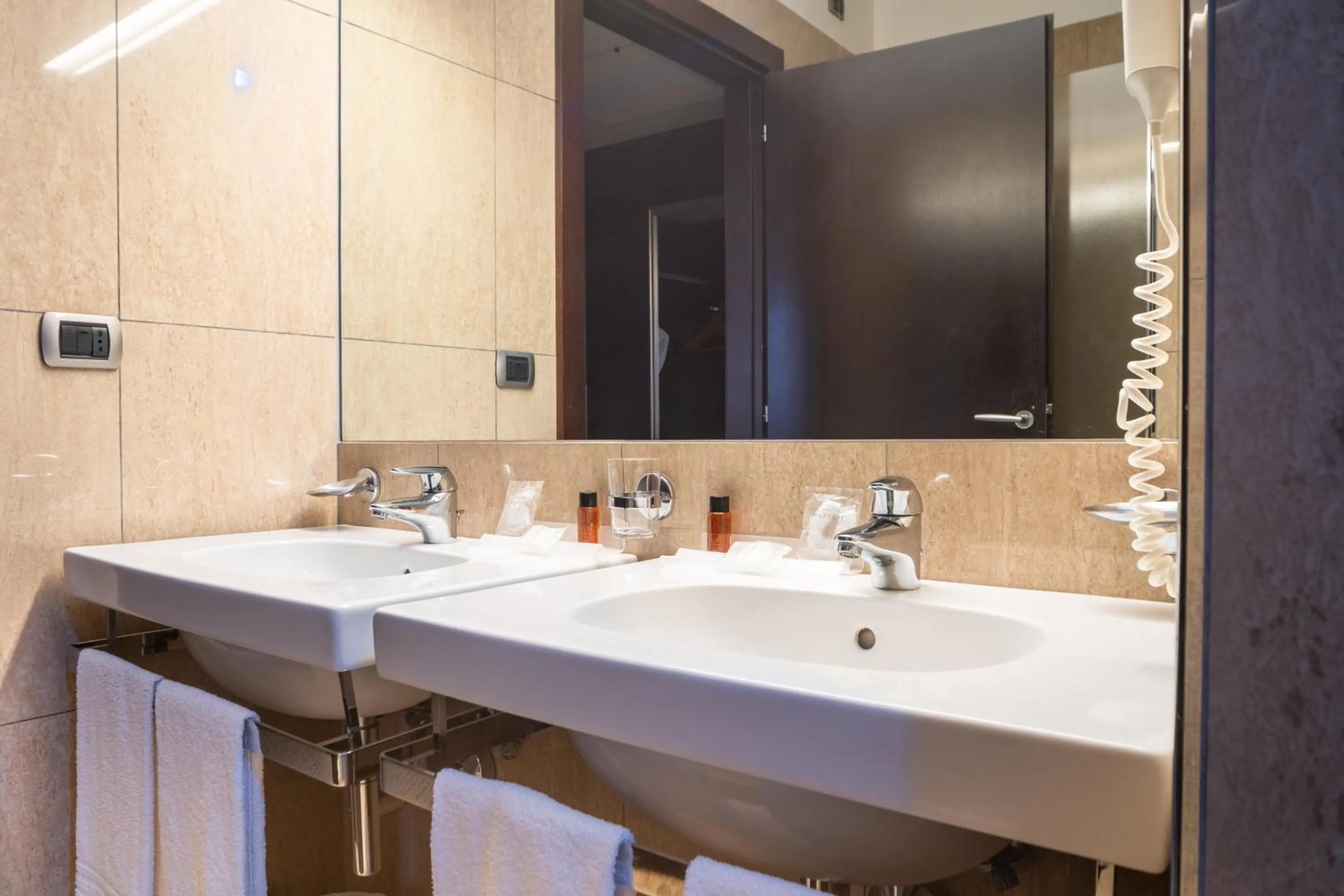 Hotel Airone - Ombrellone incluso al bagno Dolce Vita a Marina dal 1 giugno al 28 settembre