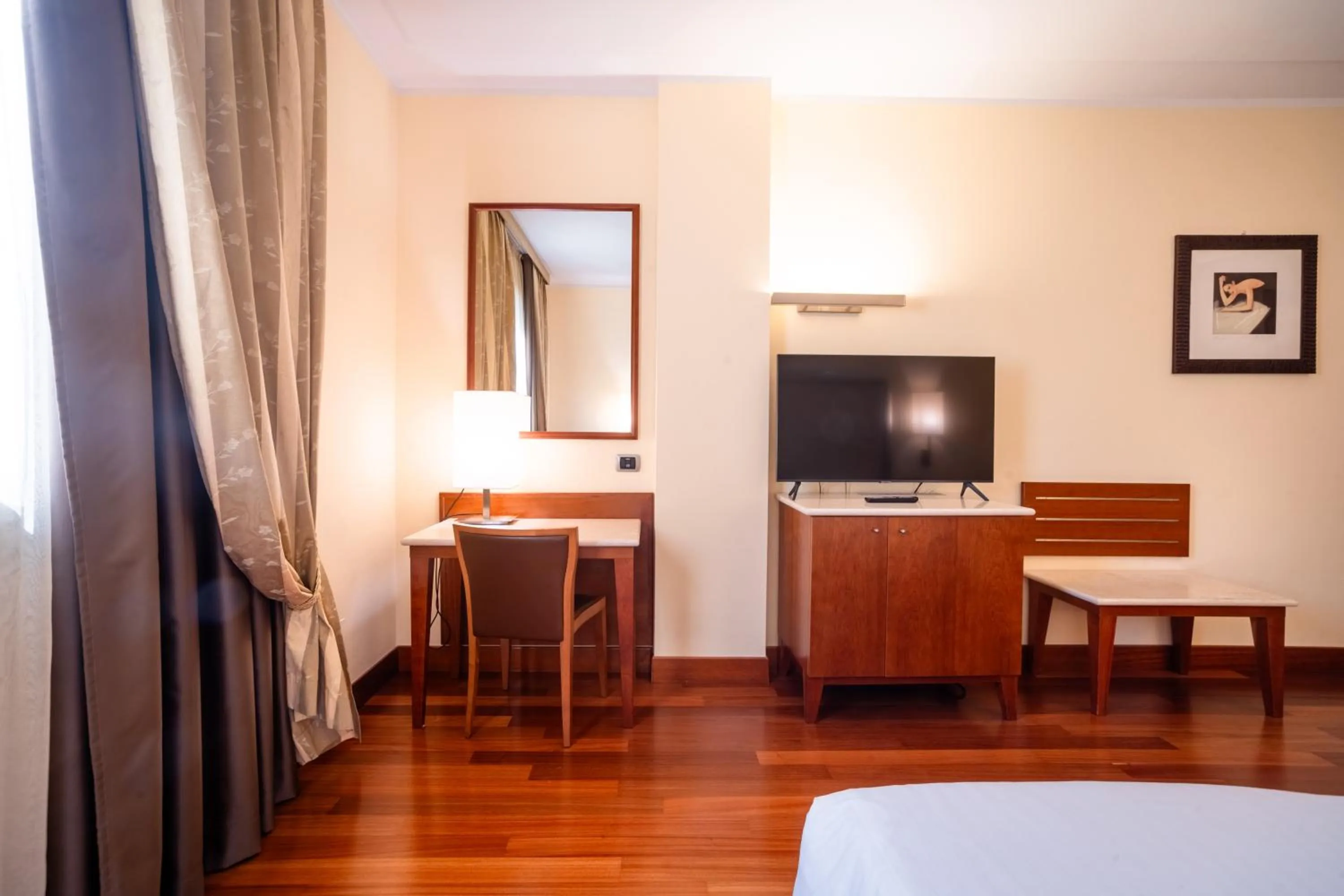 Bed in Hotel Airone - Ombrellone incluso al bagno Dolce Vita a Marina dal 1 giugno al 28 settembre