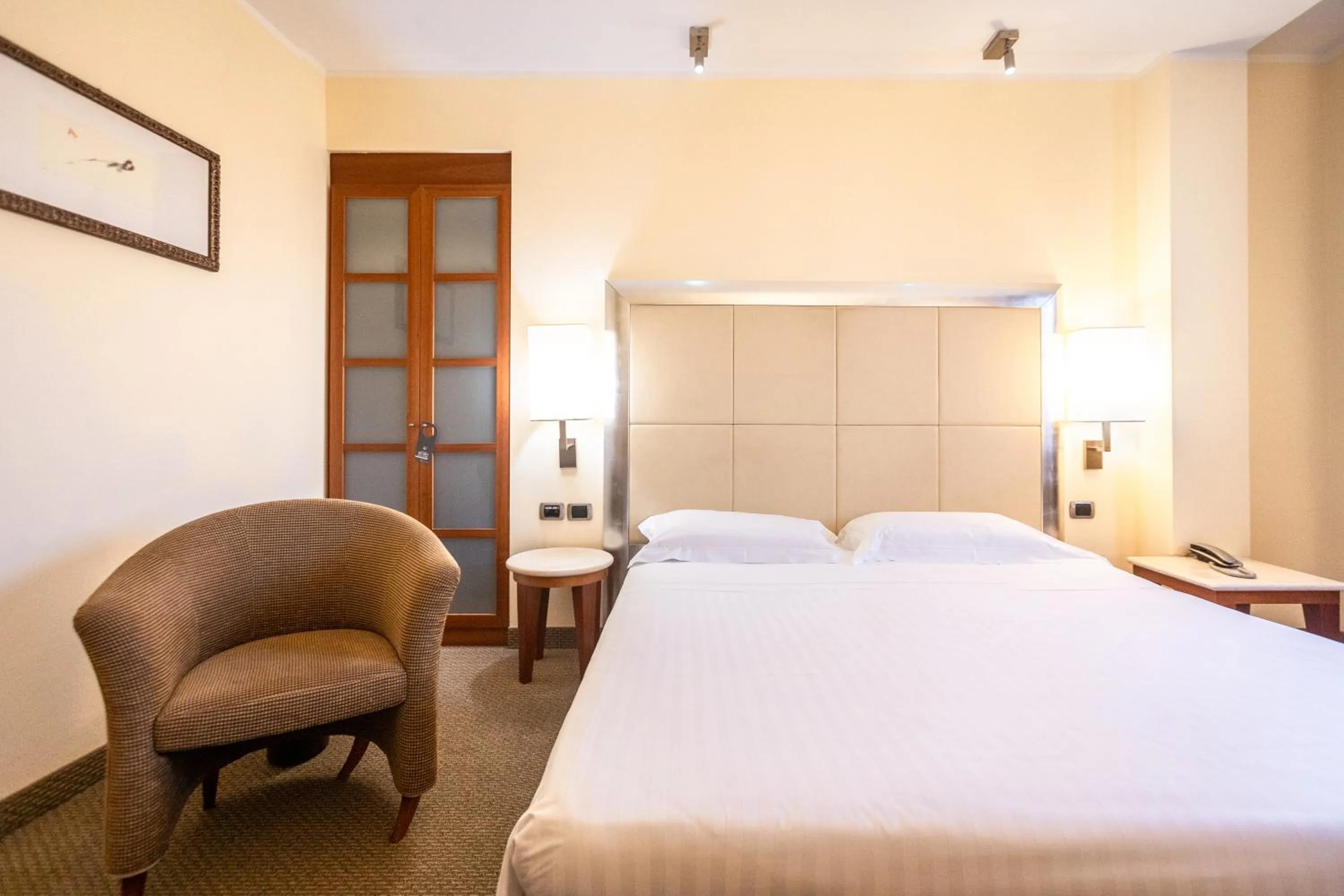 Bed in Hotel Airone - Ombrellone incluso al bagno Dolce Vita a Marina dal 1 giugno al 28 settembre