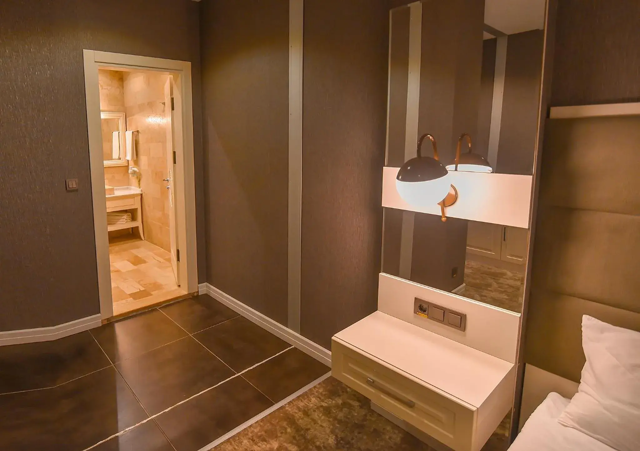 Economy Double or Twin Room in Royal Comfort Hotel Economy Double or Twin Room in Royal Comfort Hotel