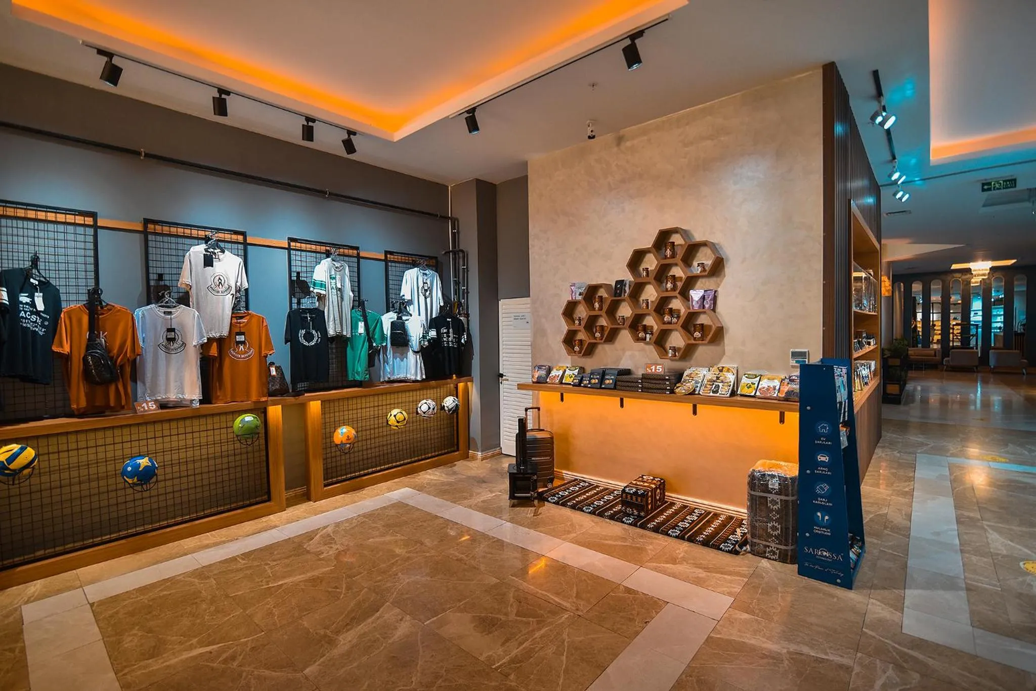 Lobby or reception in Royal Comfort Hotel