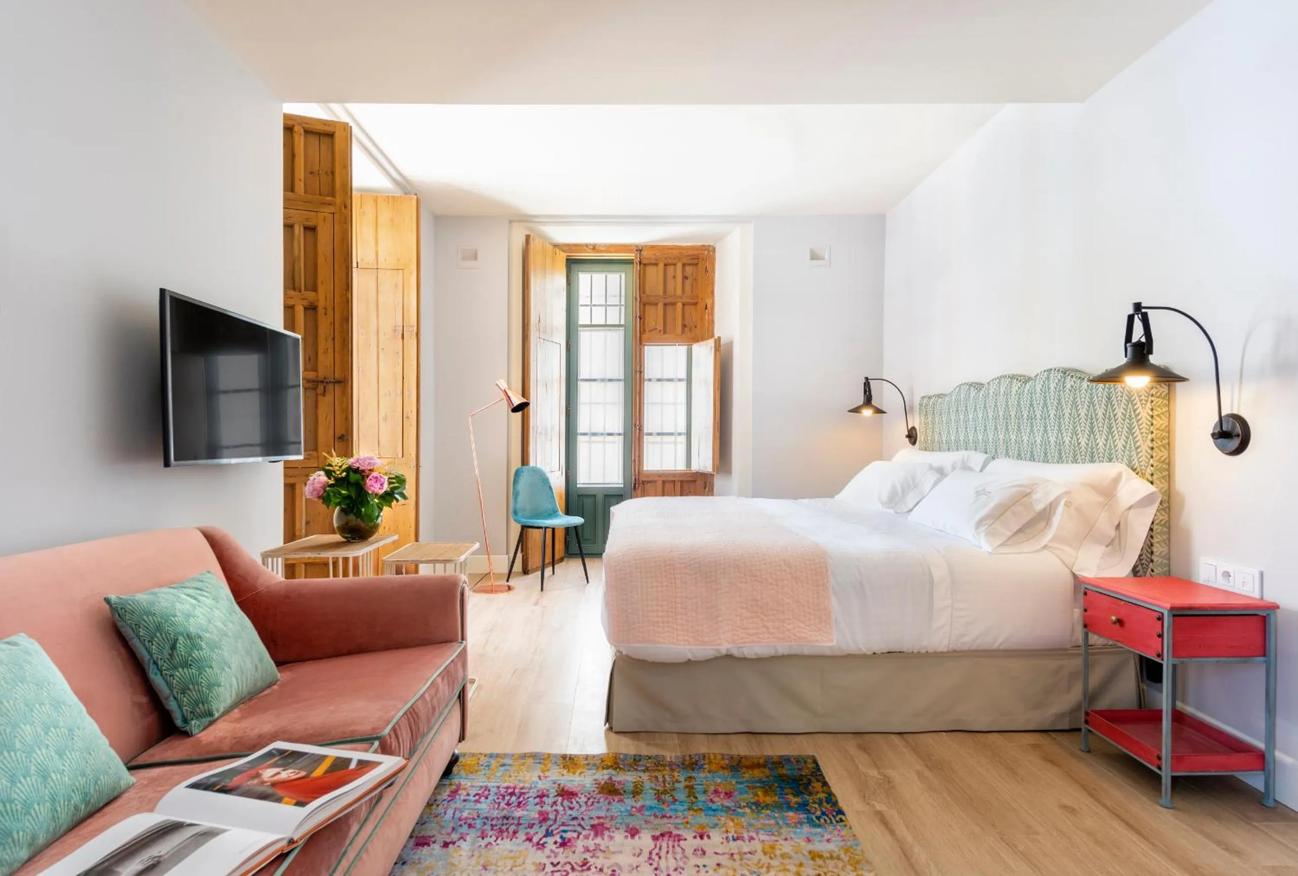 Photo of the whole room, Bed in Palacio Bucarelli