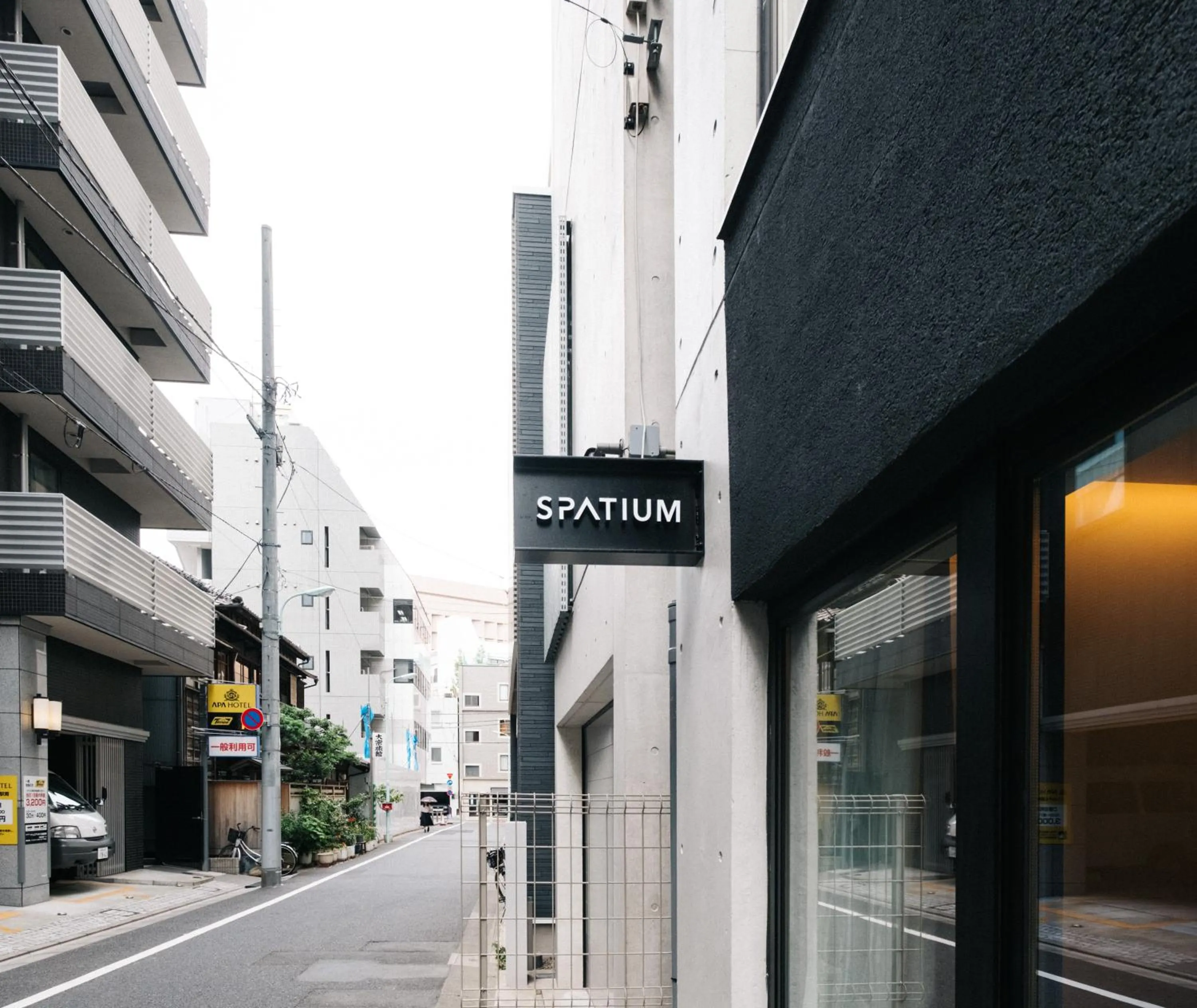 Facade/entrance in SPATIUM GINZA
