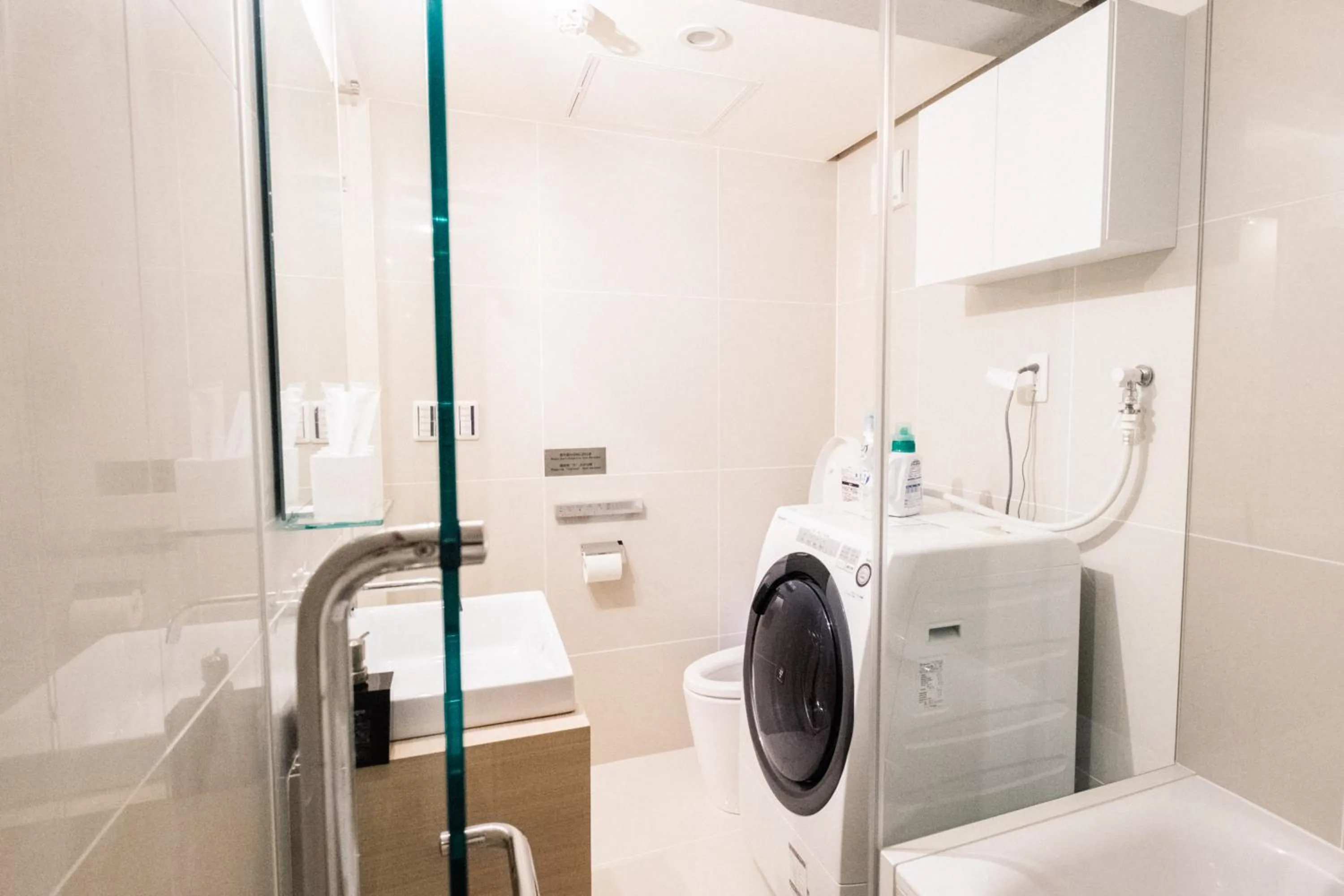 Toilet in SPATIUM GINZA