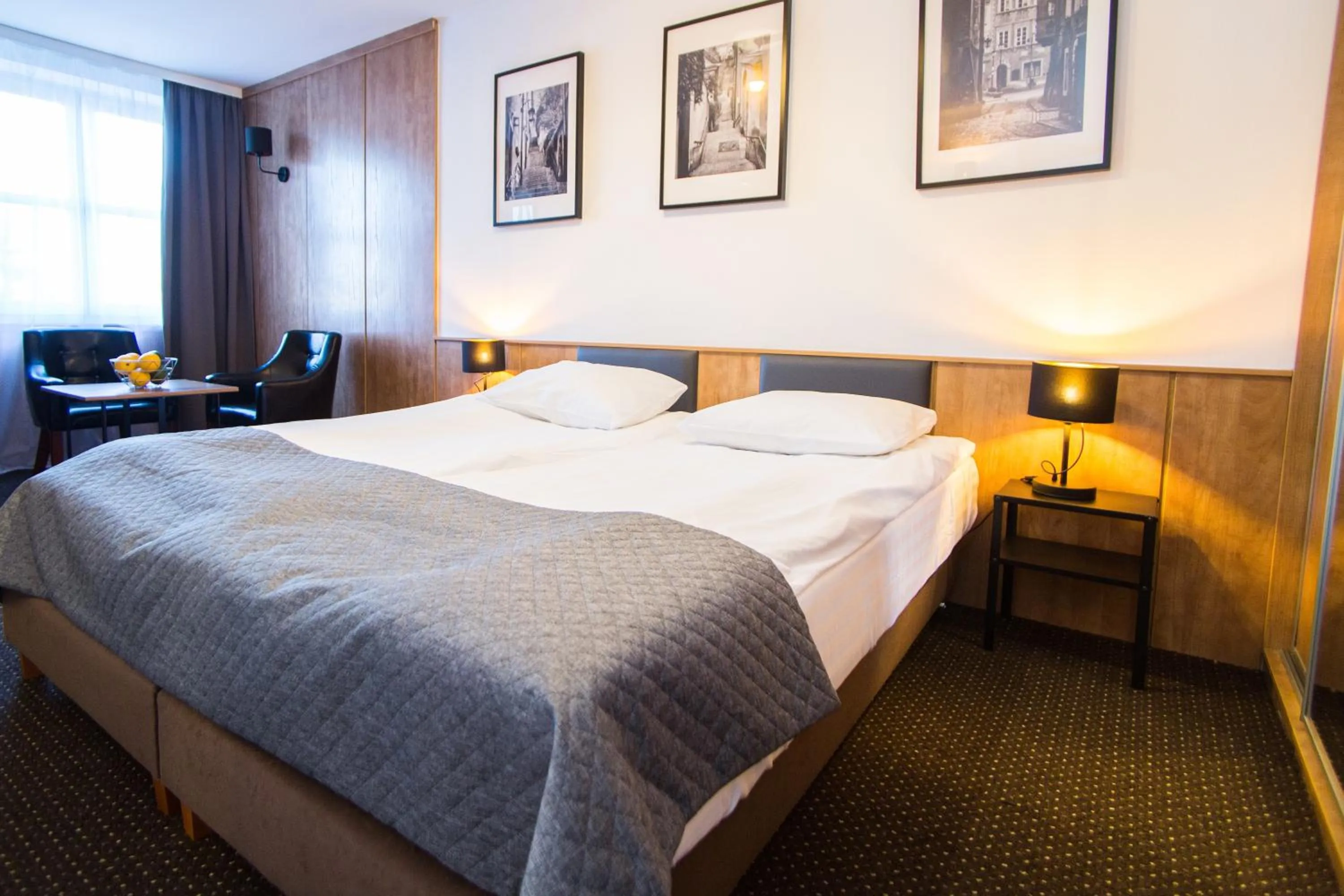 Bed in Warsaw Apartments - Apartamenty Sadyba