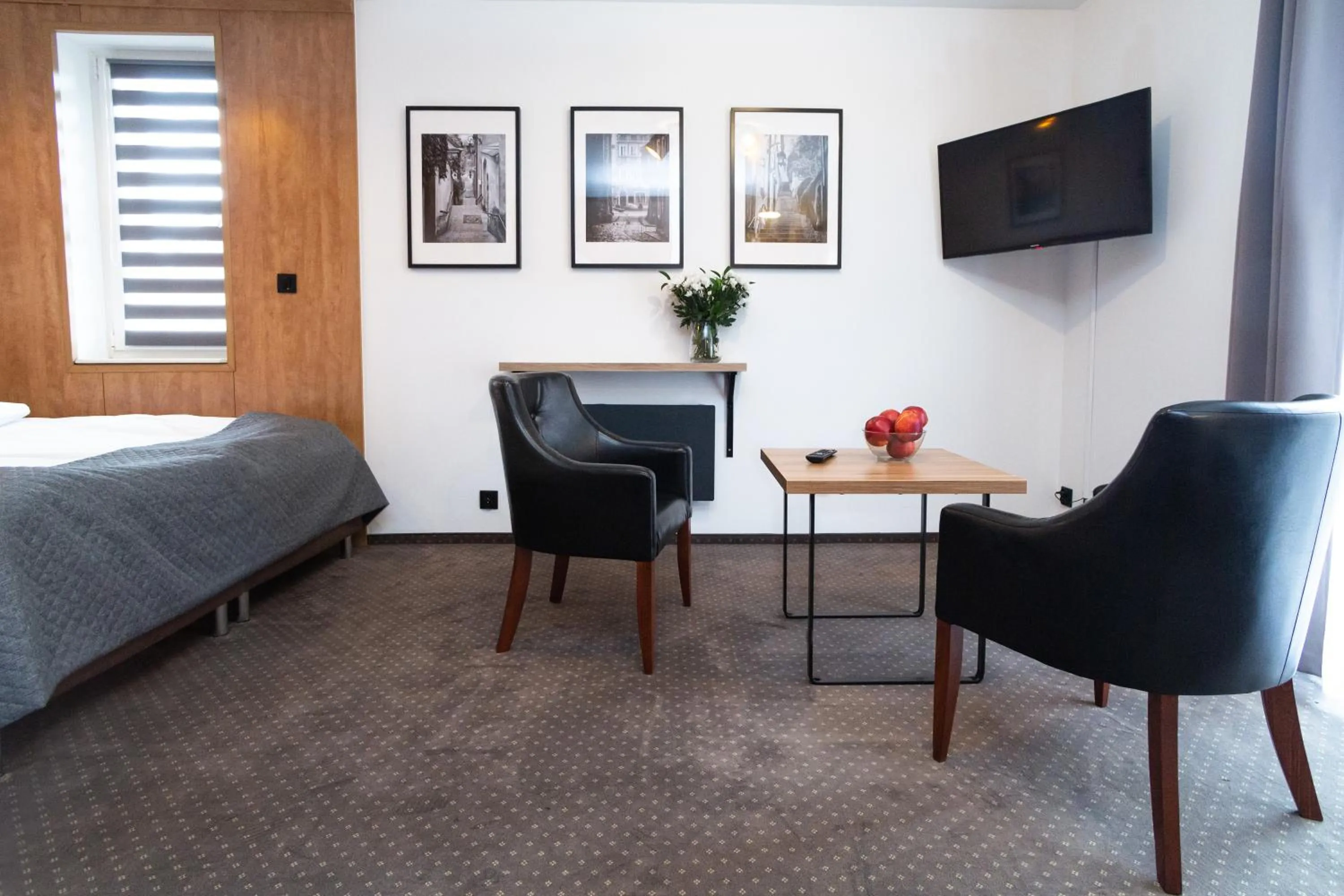 Bed in Warsaw Apartments - Apartamenty Sadyba