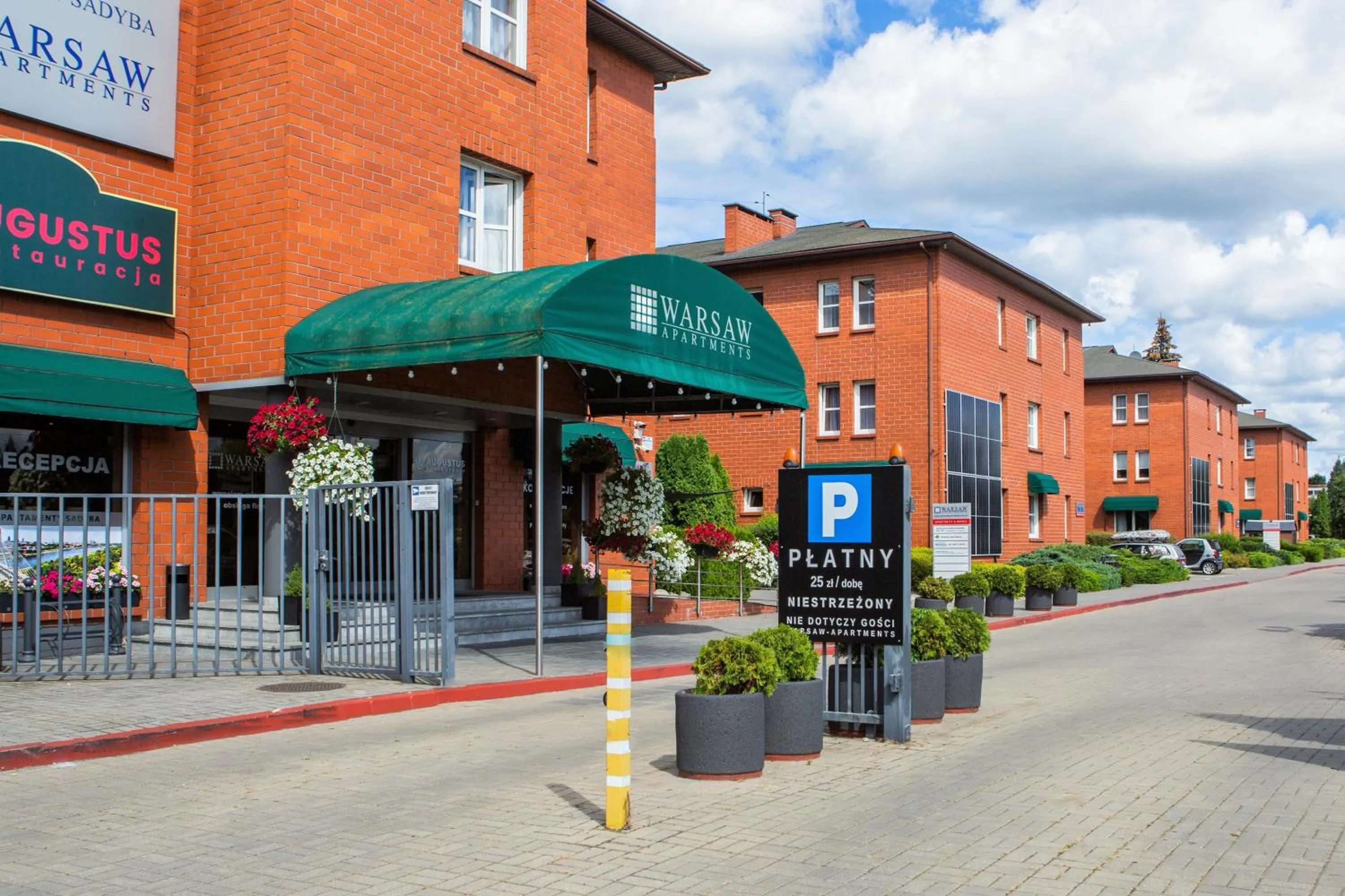 Area and facilities in Warsaw Apartments - Apartamenty Sadyba