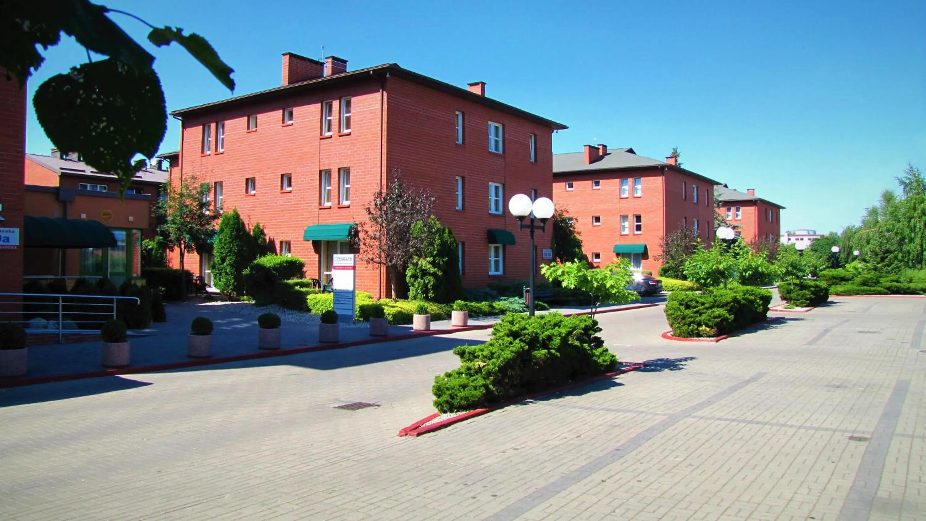 Parking in Warsaw Apartments - Apartamenty Sadyba