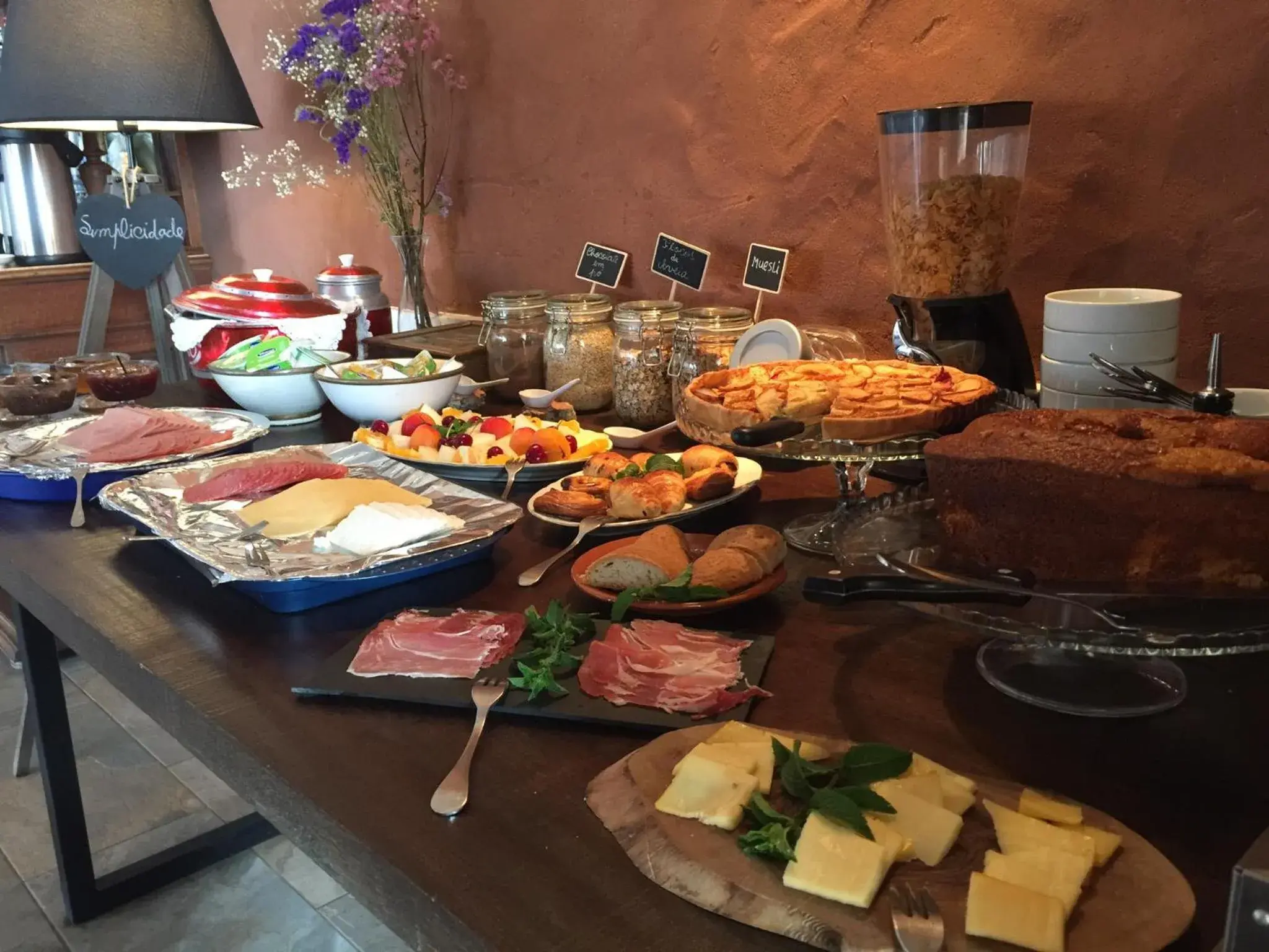 Buffet breakfast in Monte Gois Country House e Spa Buffet breakfast in Monte Gois Country House e Spa