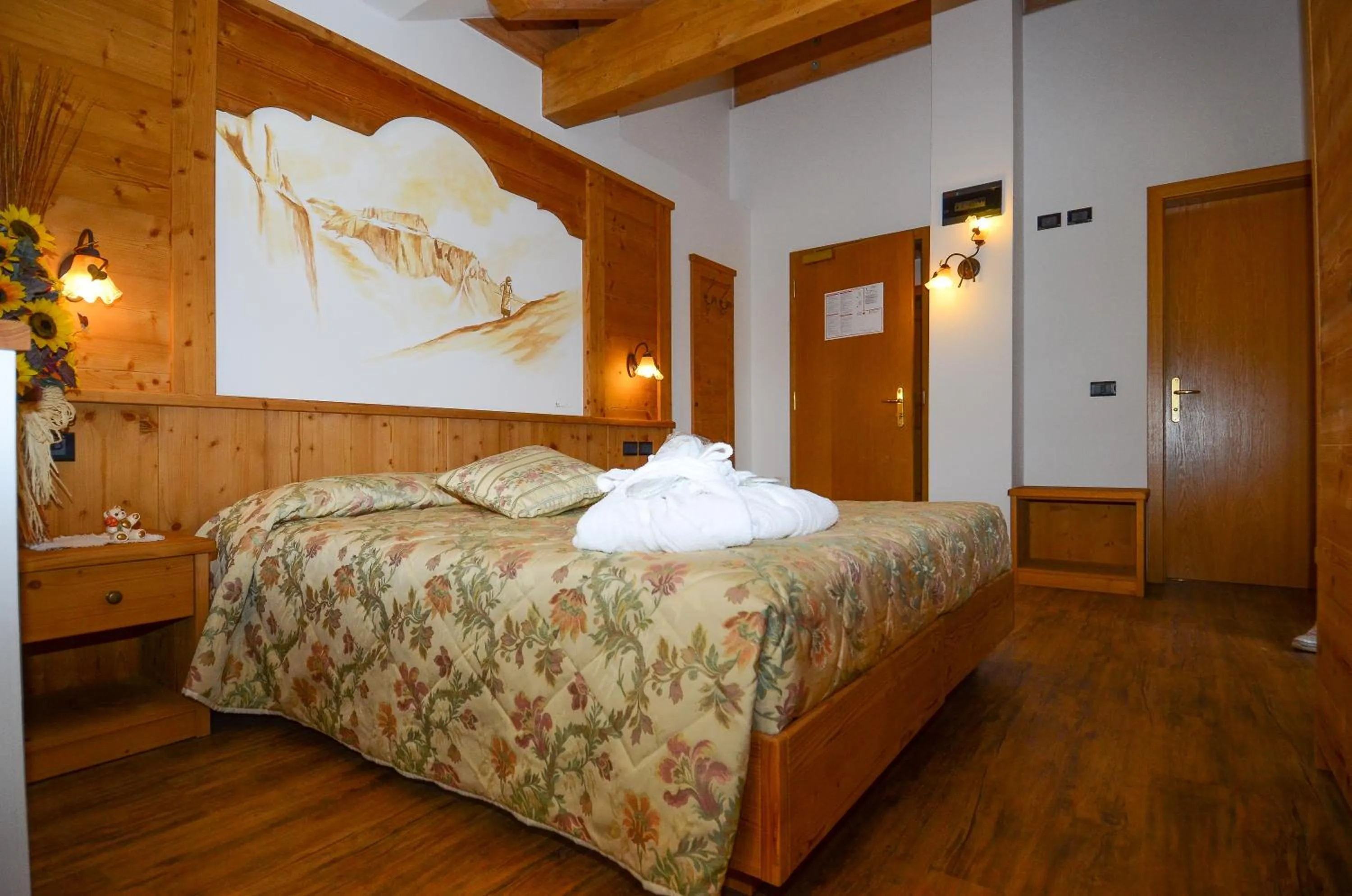 Bedroom, Bed in Hotel Stella Alpina